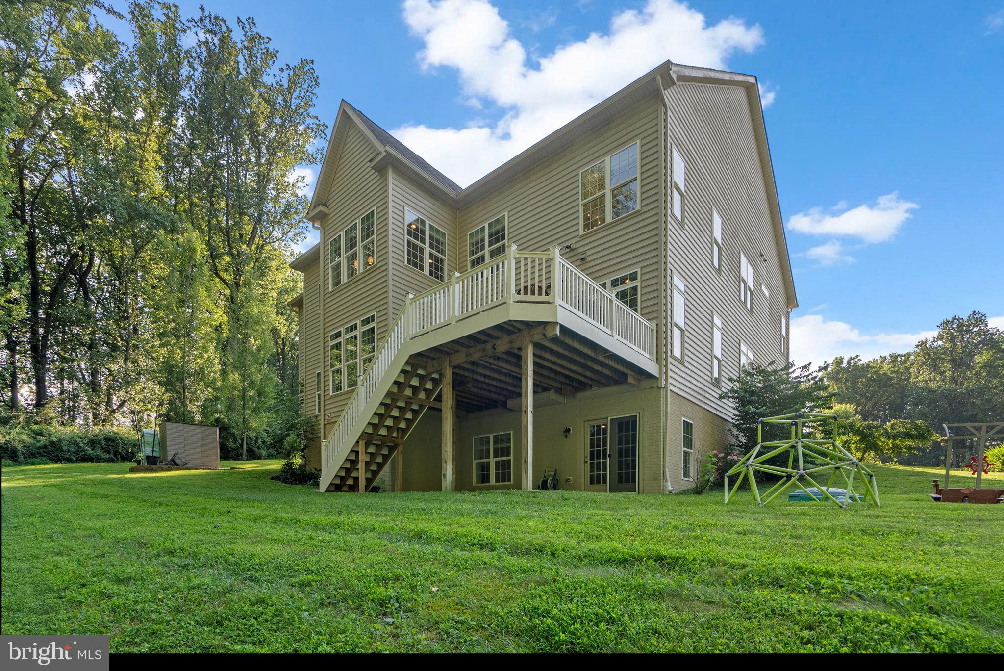 11040 Fuzzy Hollow Way