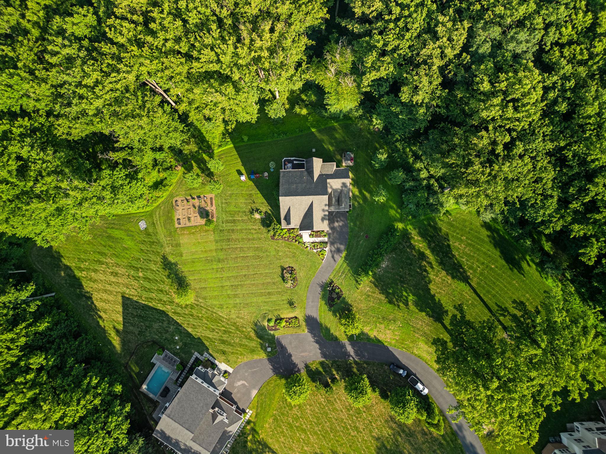 11040 Fuzzy Hollow Way