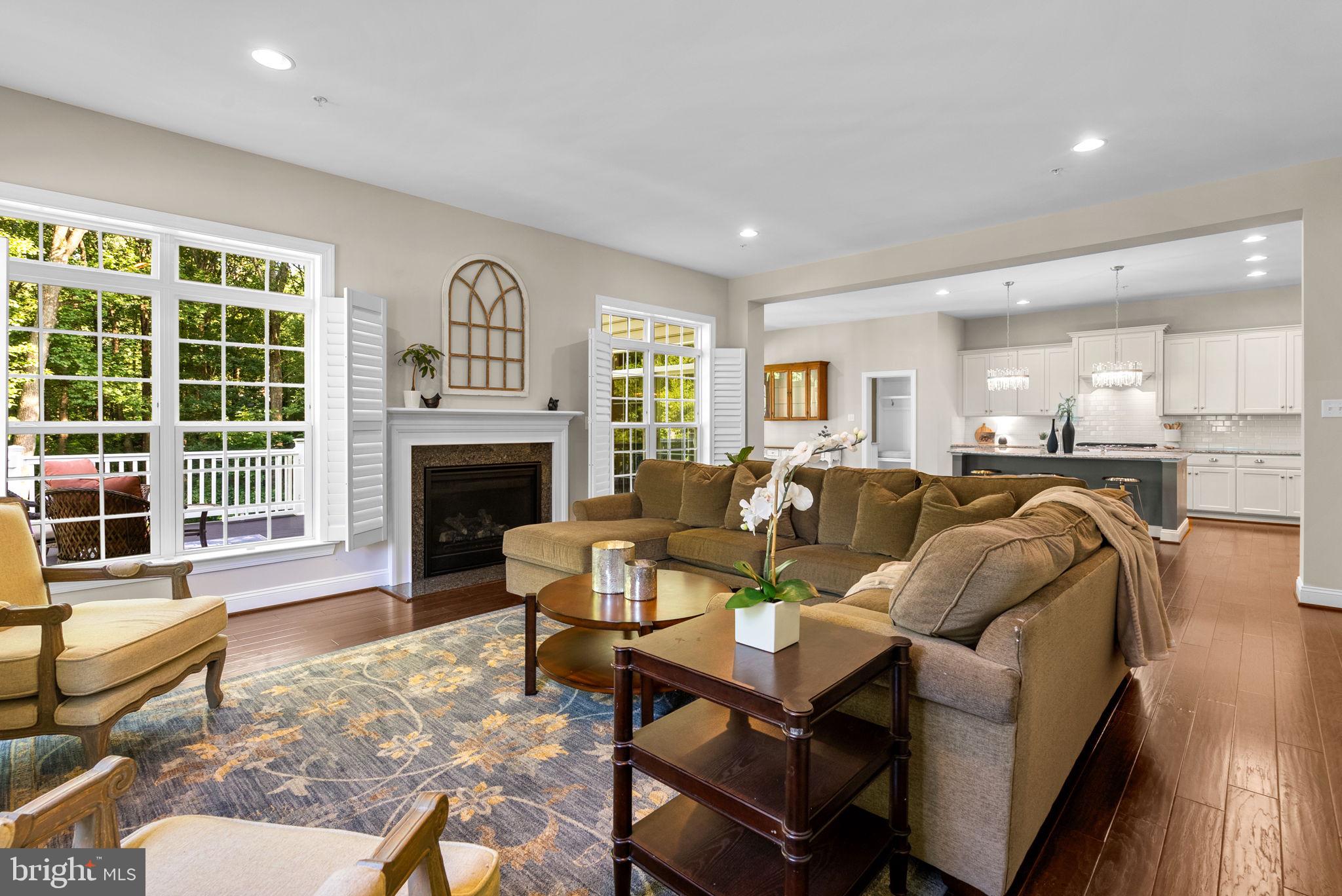 11040 Fuzzy Hollow Way