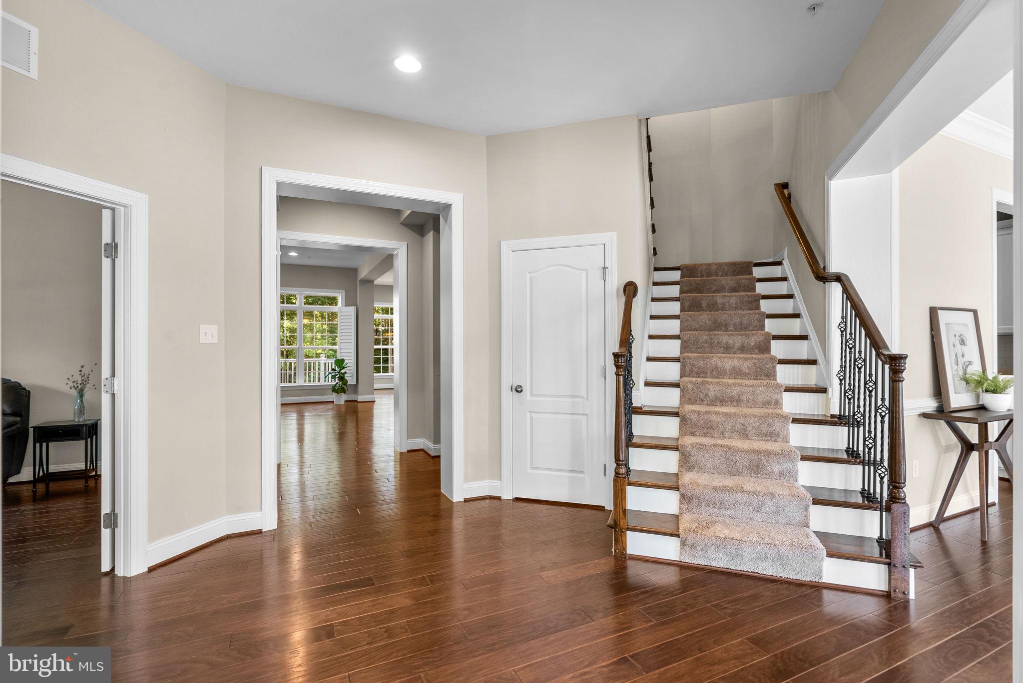 11040 Fuzzy Hollow Way