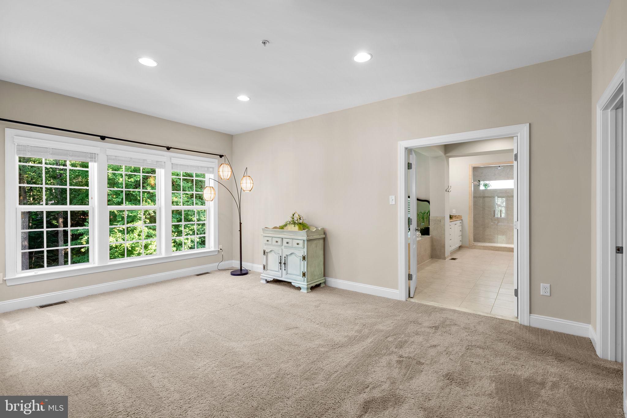 11040 Fuzzy Hollow Way