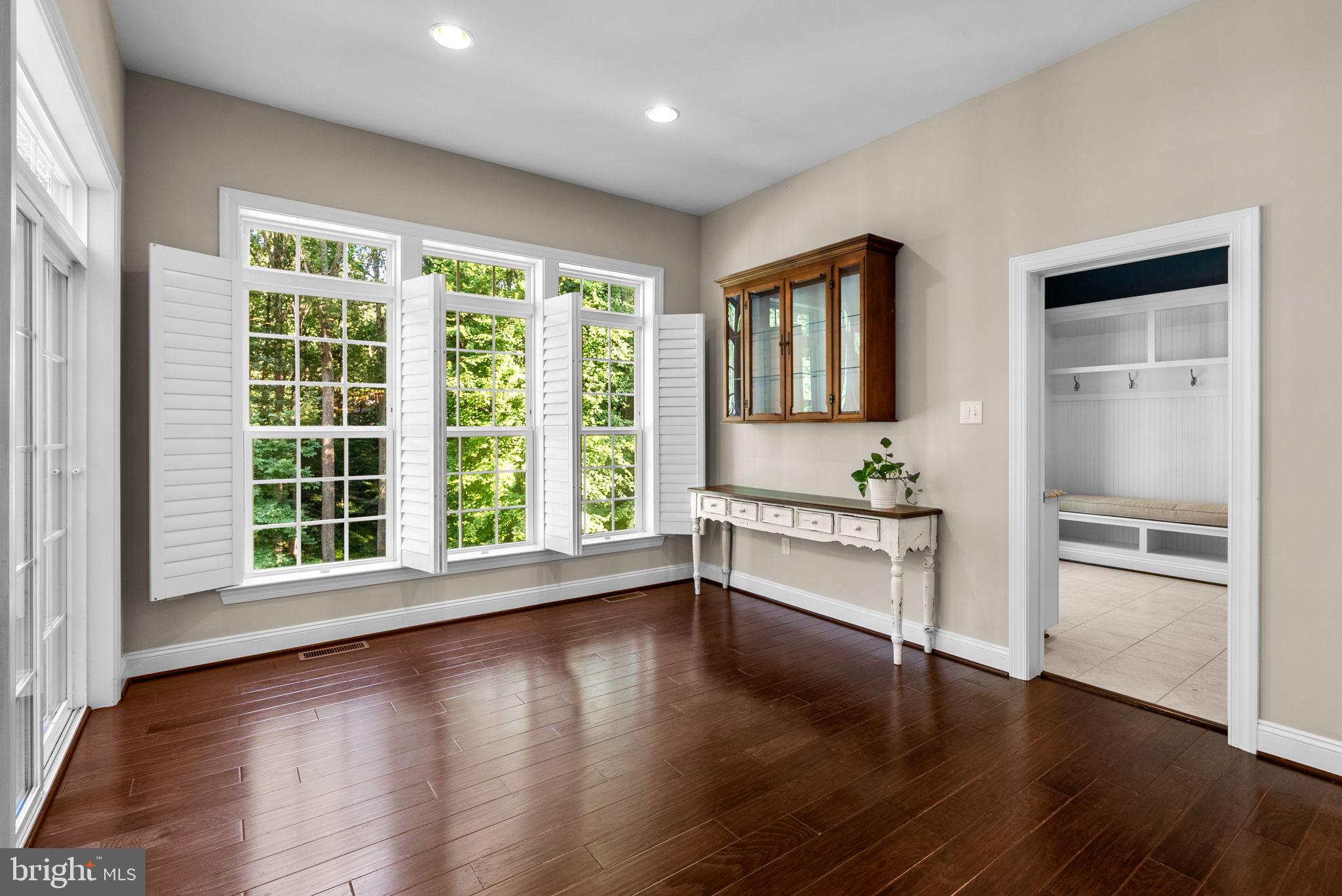 11040 Fuzzy Hollow Way