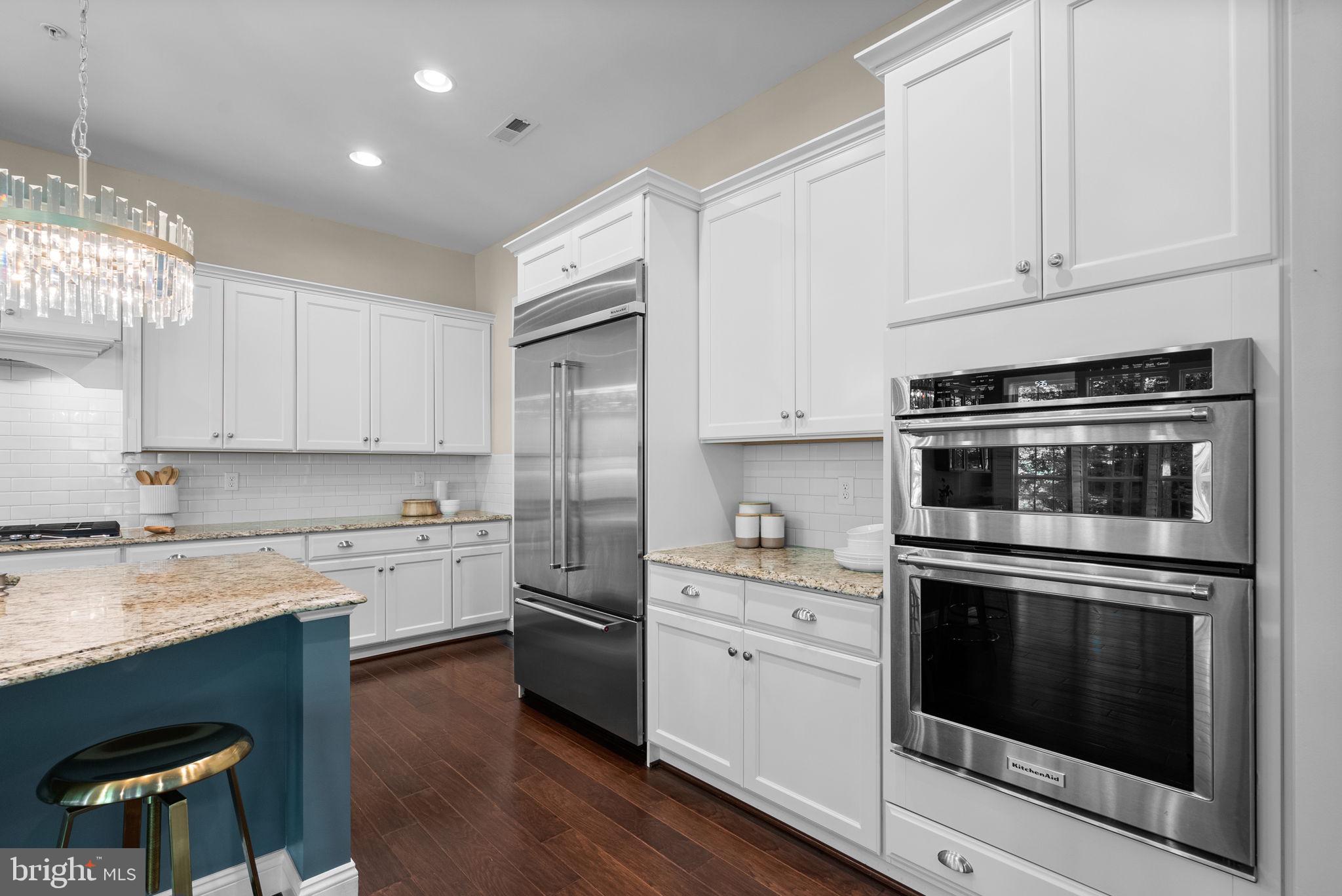 11040 Fuzzy Hollow Way