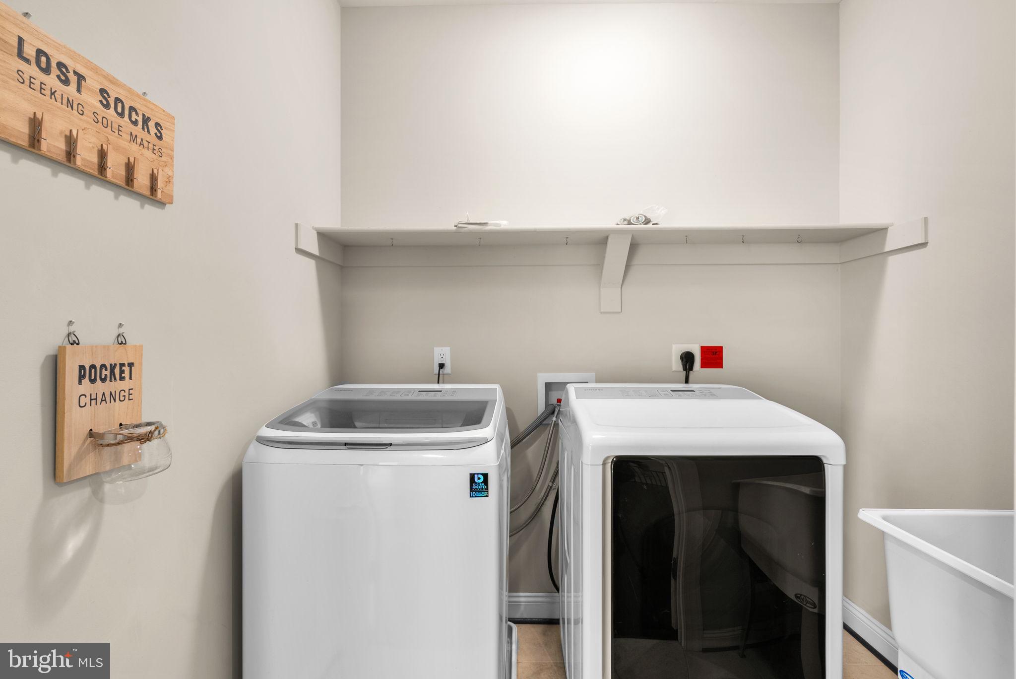 11040 Fuzzy Hollow Way