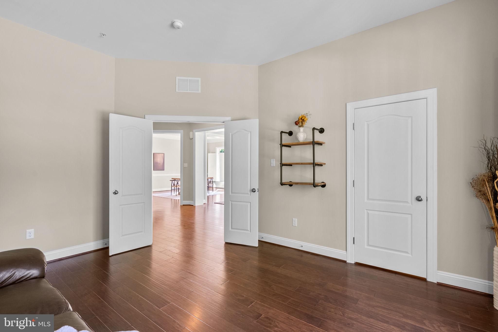 11040 Fuzzy Hollow Way