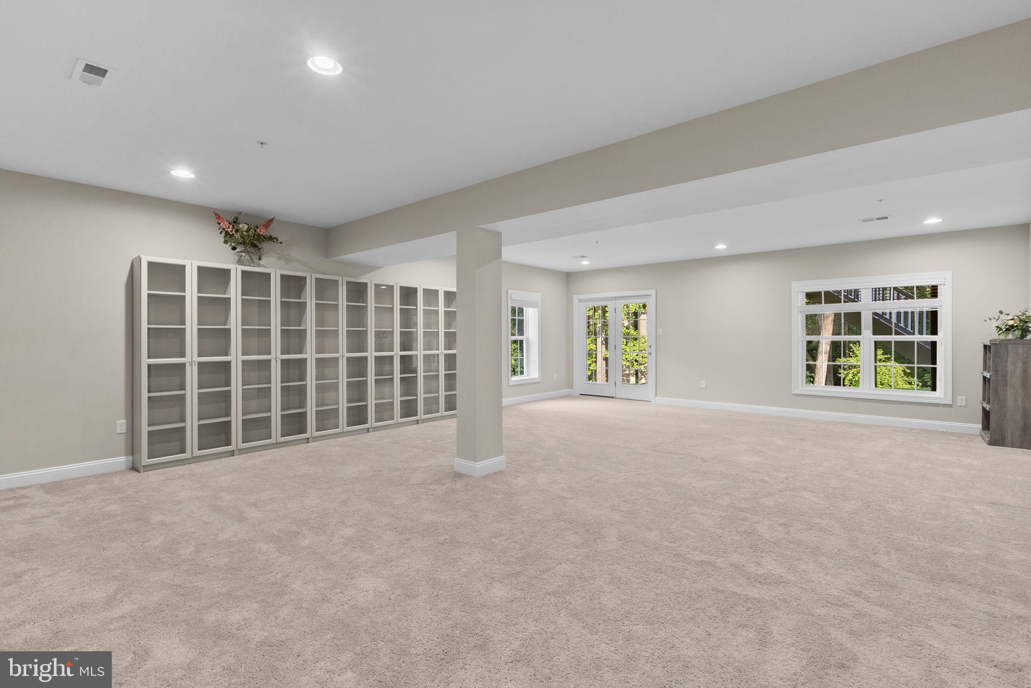 11040 Fuzzy Hollow Way