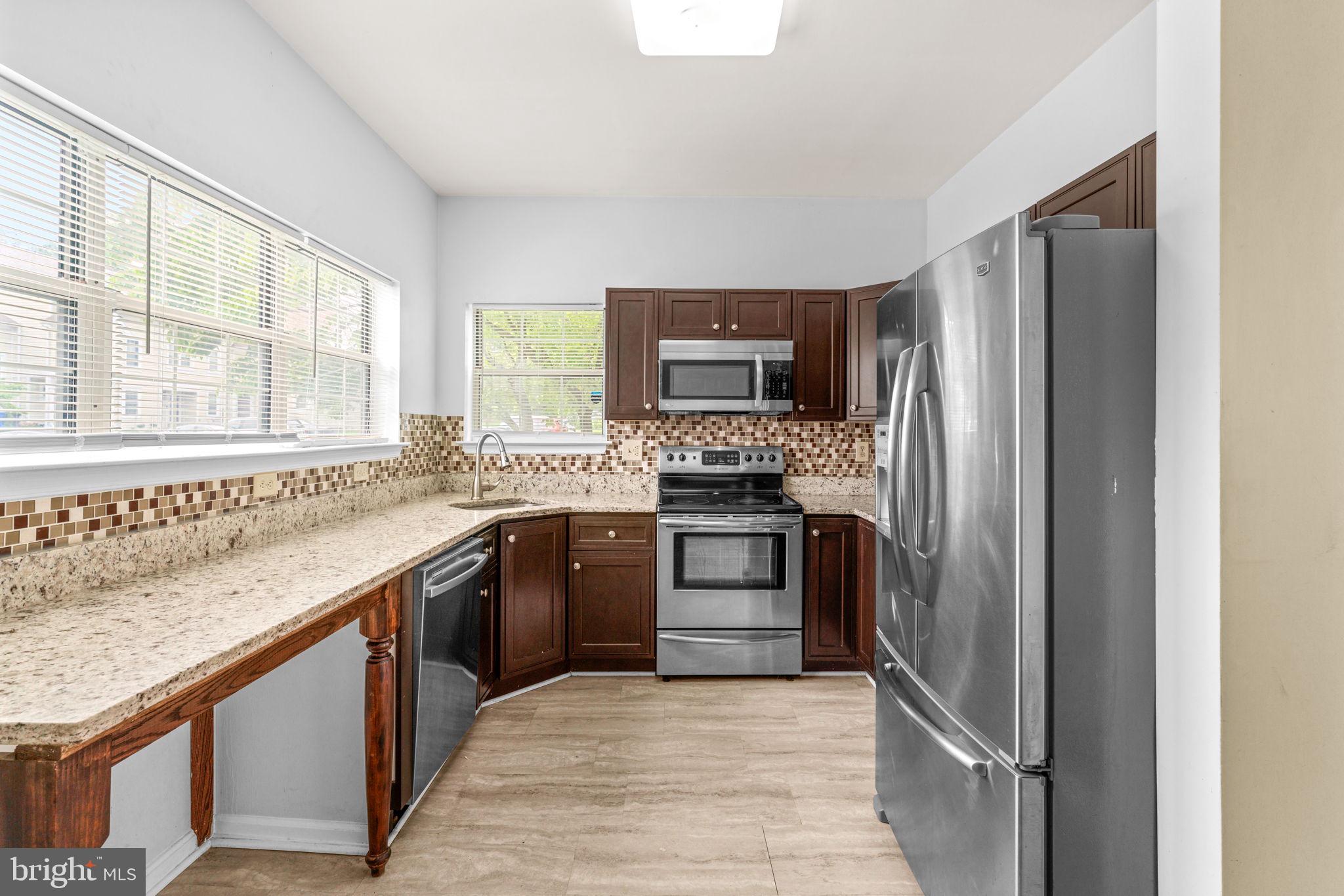 8540 HARVEST VIEW CT