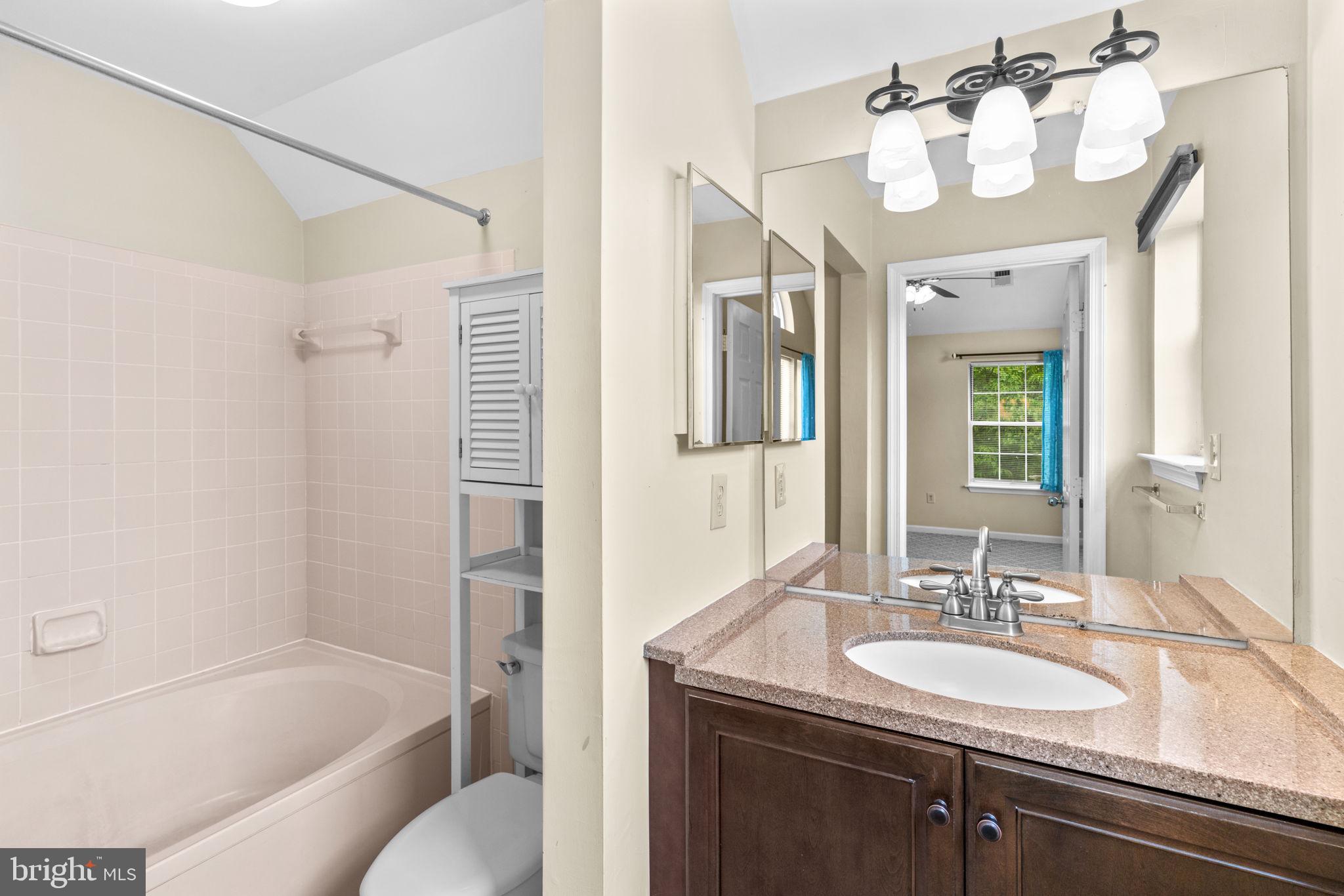 8540 HARVEST VIEW CT