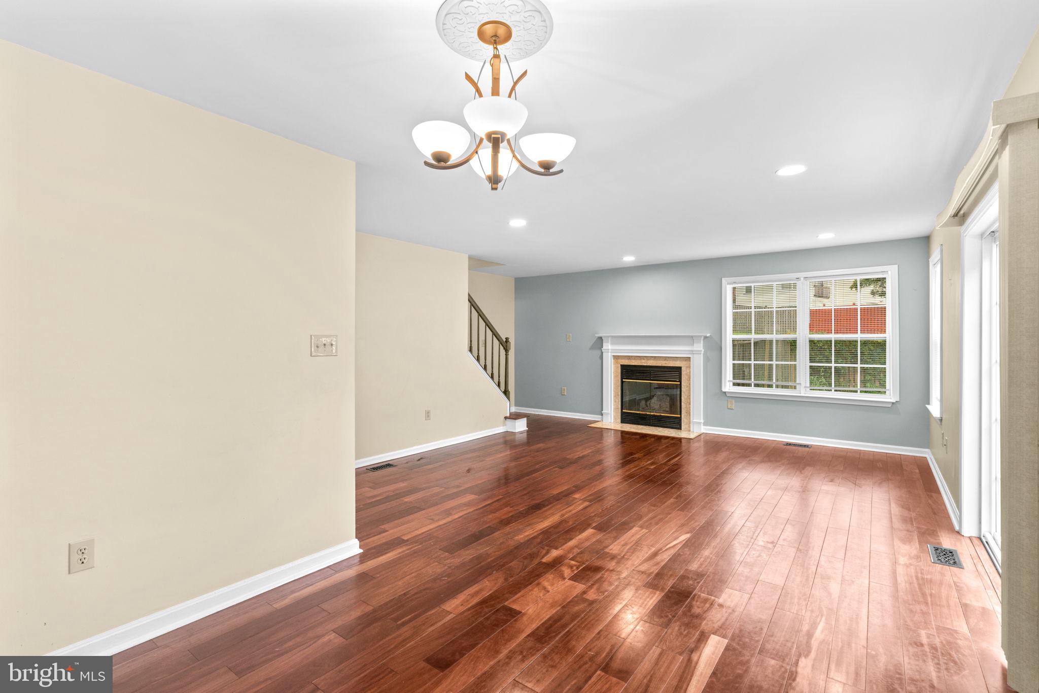 8540 HARVEST VIEW CT