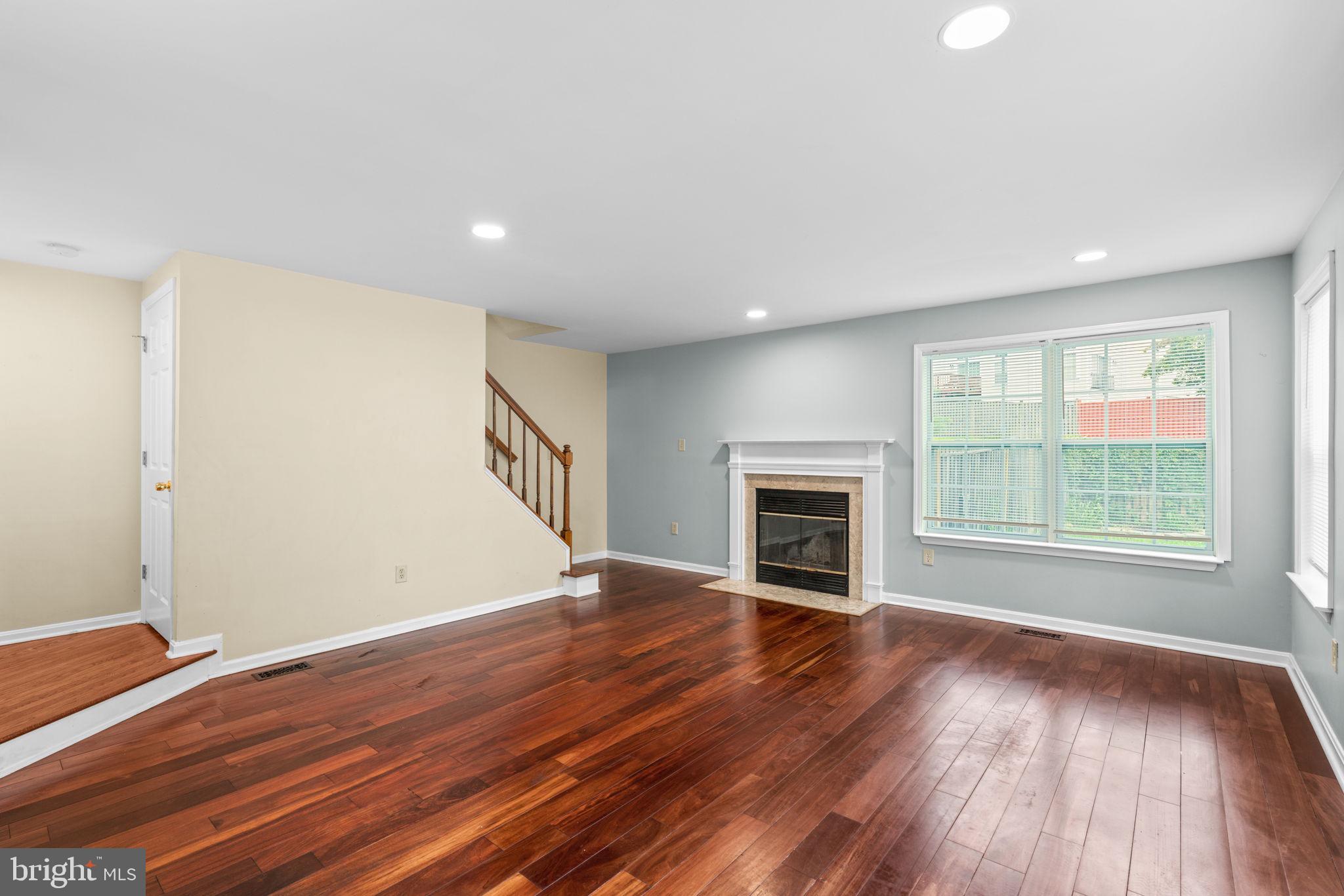 8540 HARVEST VIEW CT