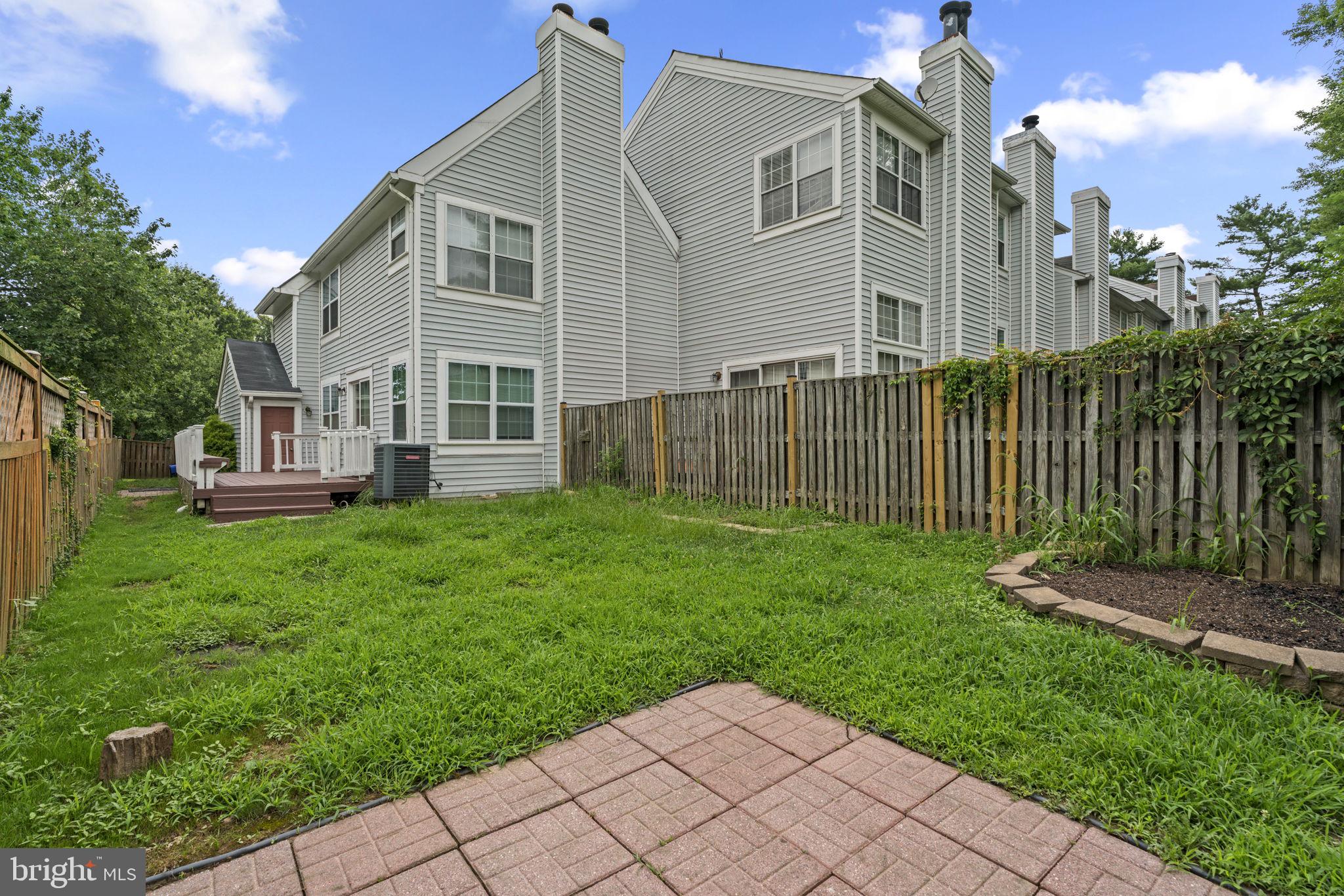 8540 HARVEST VIEW CT