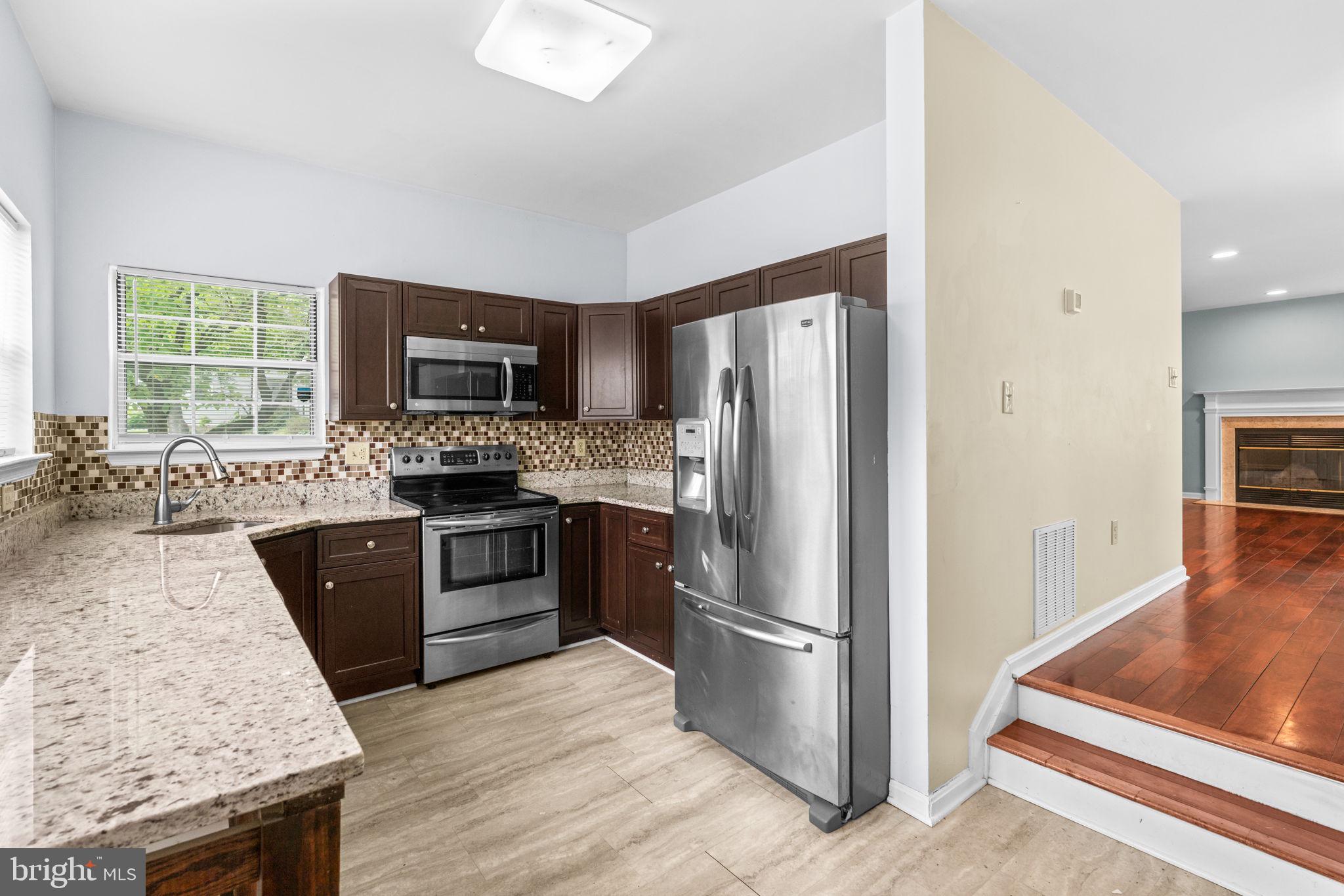 8540 HARVEST VIEW CT