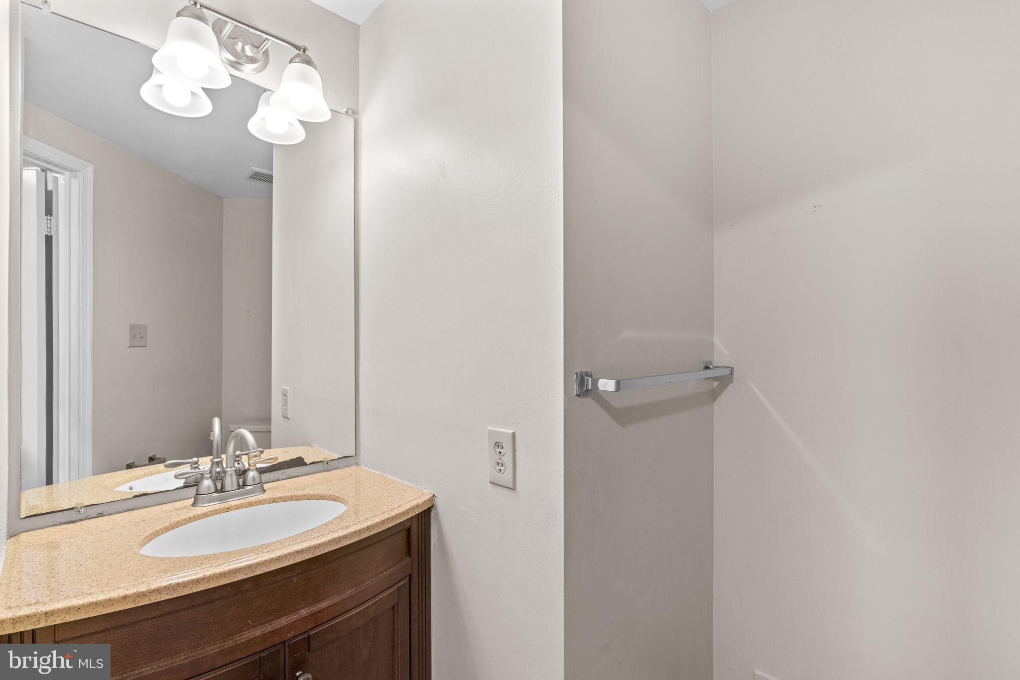 8540 HARVEST VIEW CT