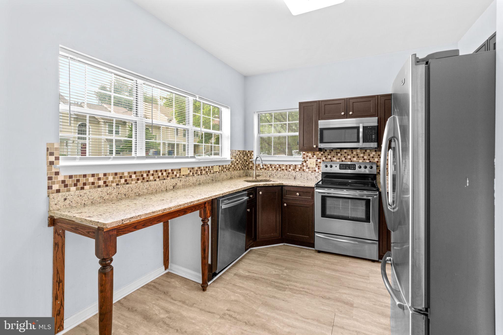 8540 HARVEST VIEW CT