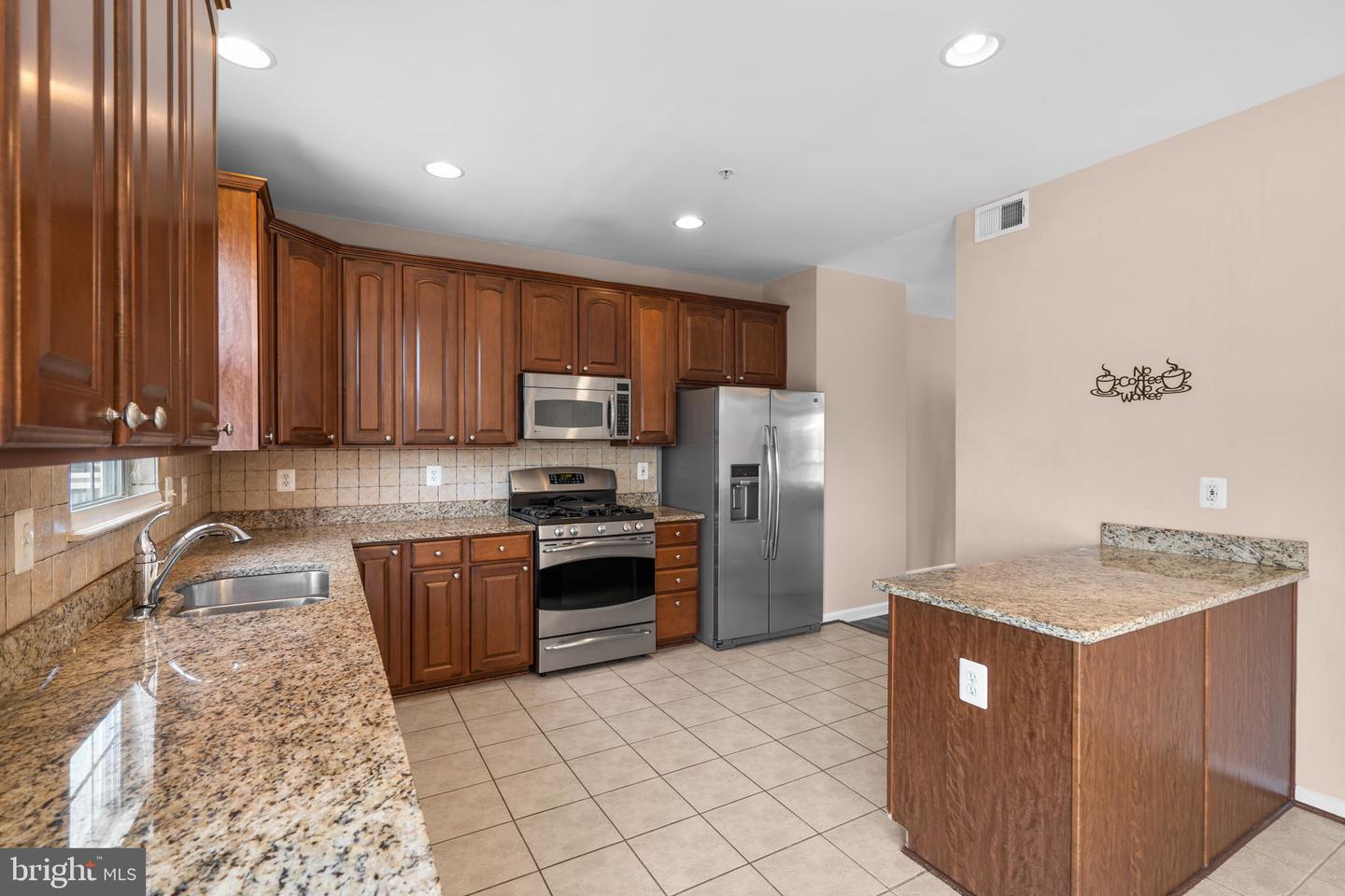 7129 WATER OAK RD #116