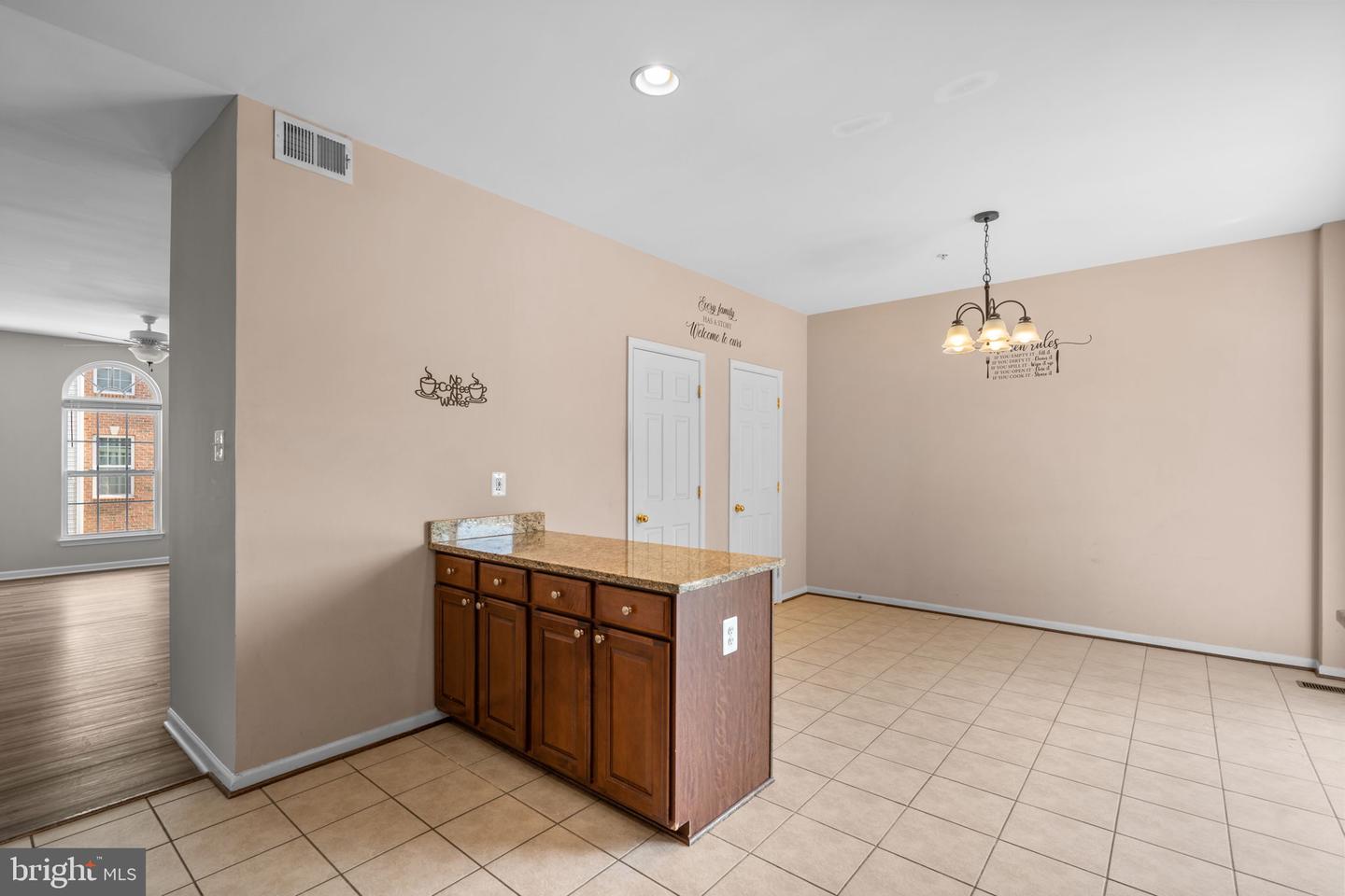 7129 WATER OAK RD #116