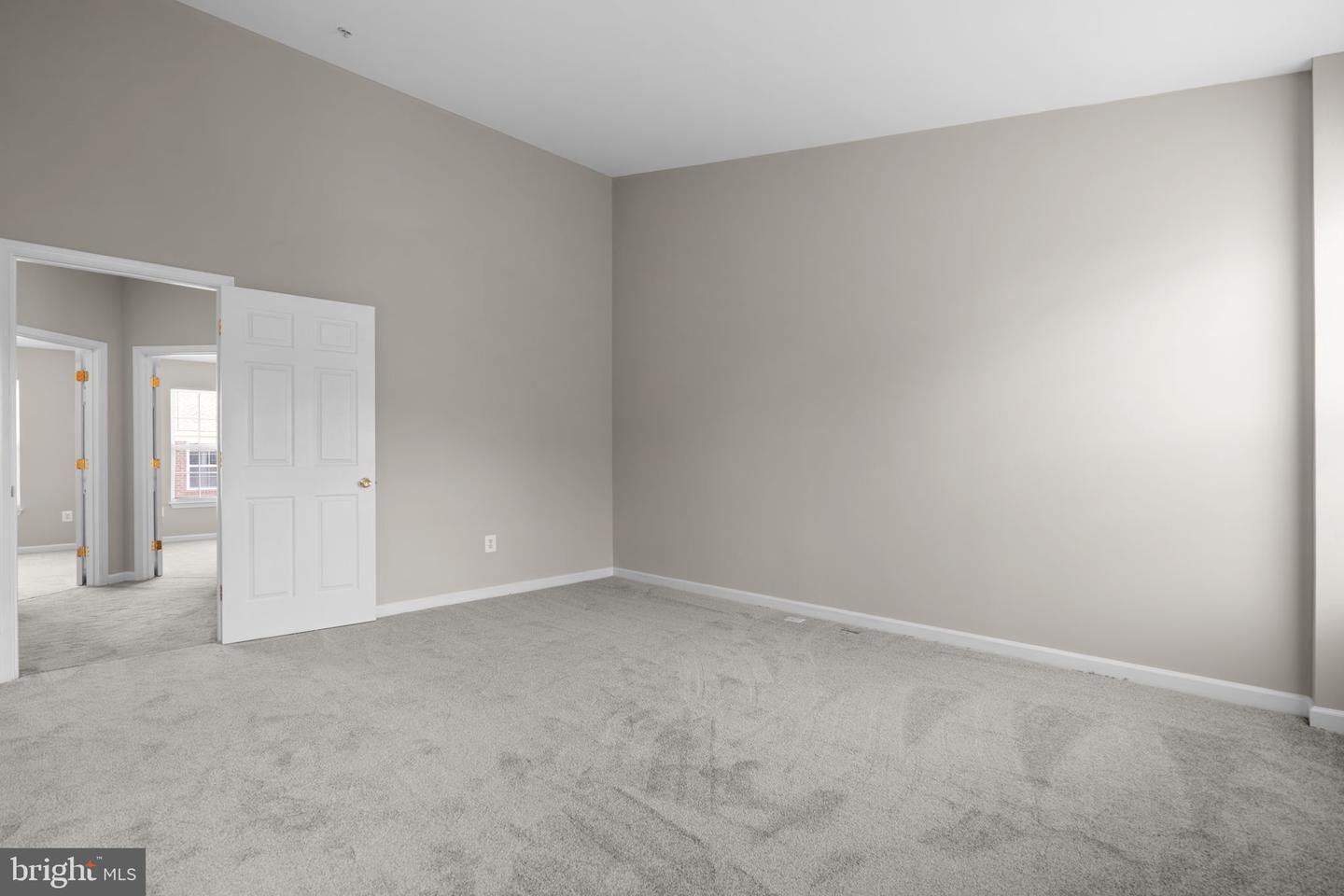 7129 WATER OAK RD #116