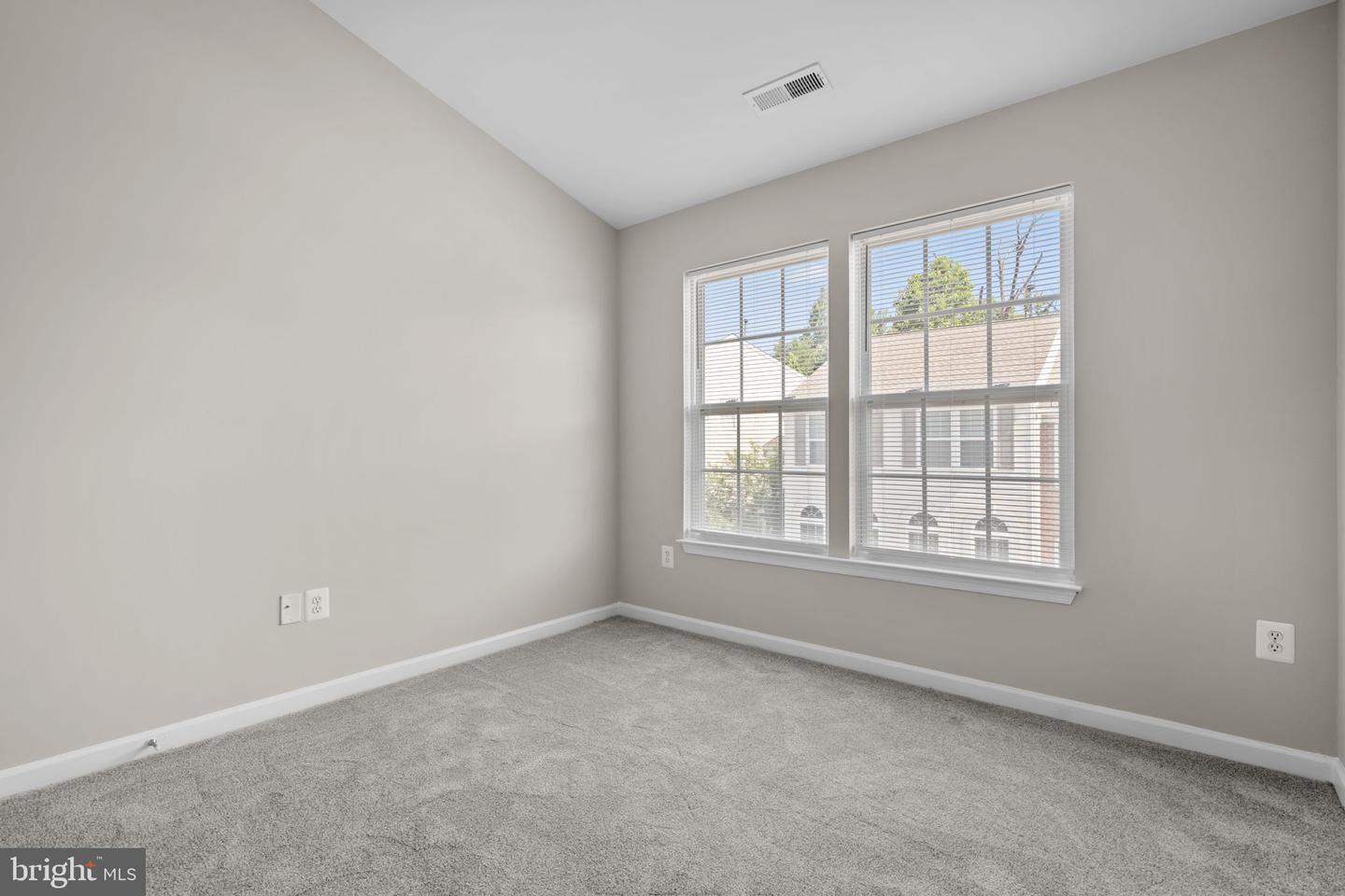 7129 WATER OAK RD #116