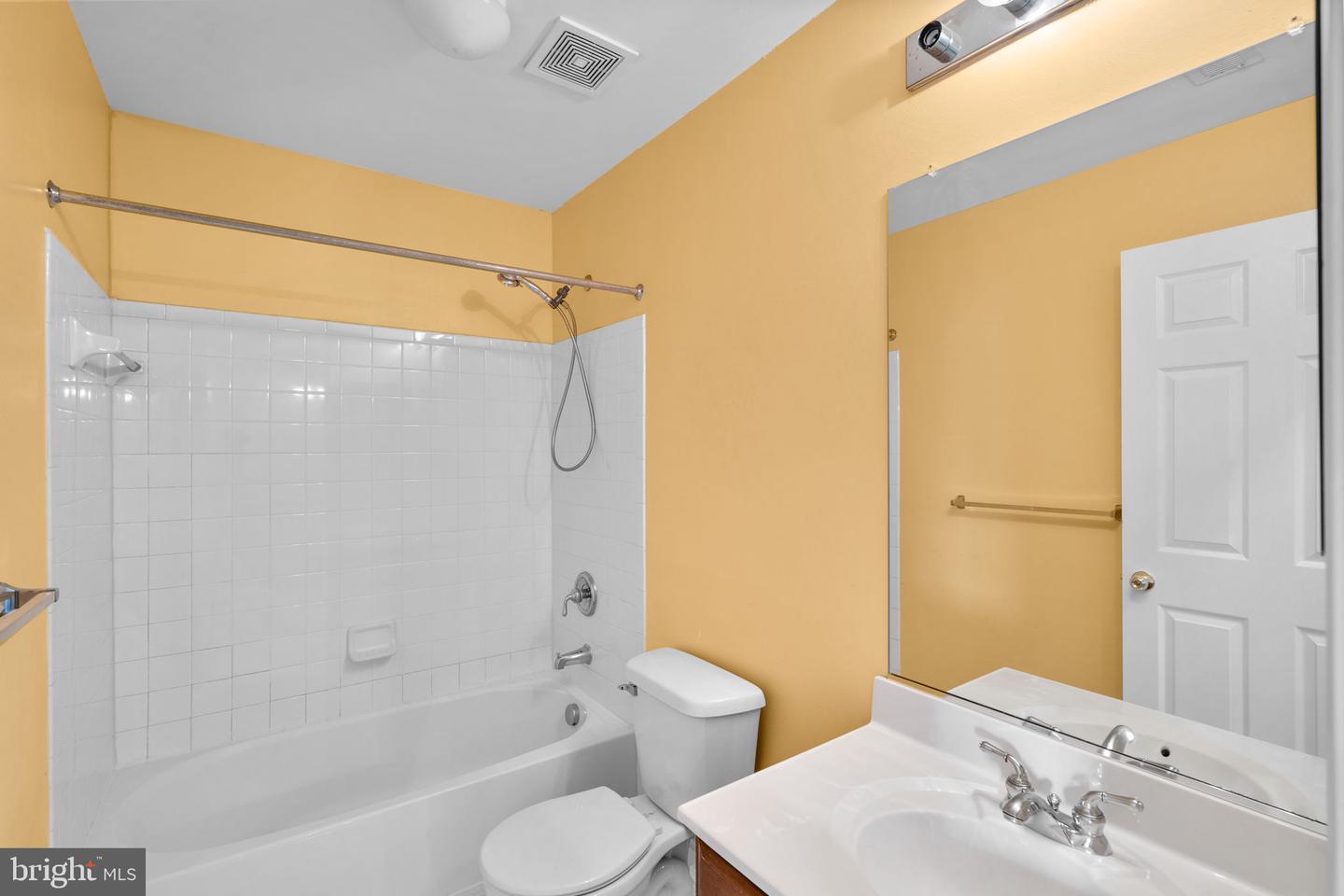 7129 WATER OAK RD #116