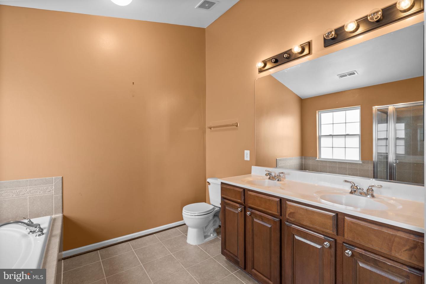 7129 WATER OAK RD #116