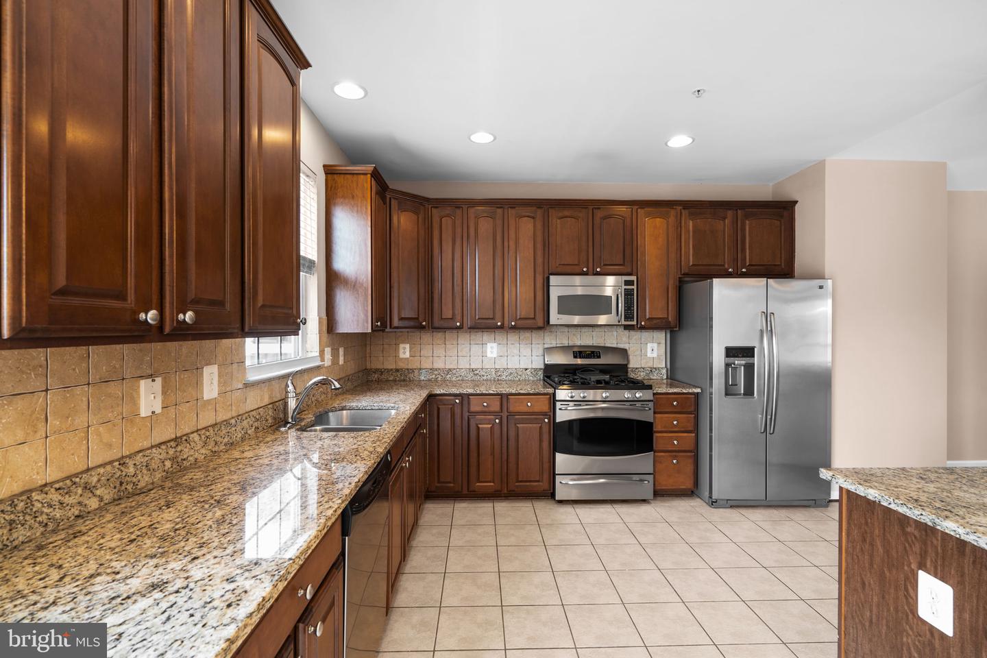 7129 WATER OAK RD #116