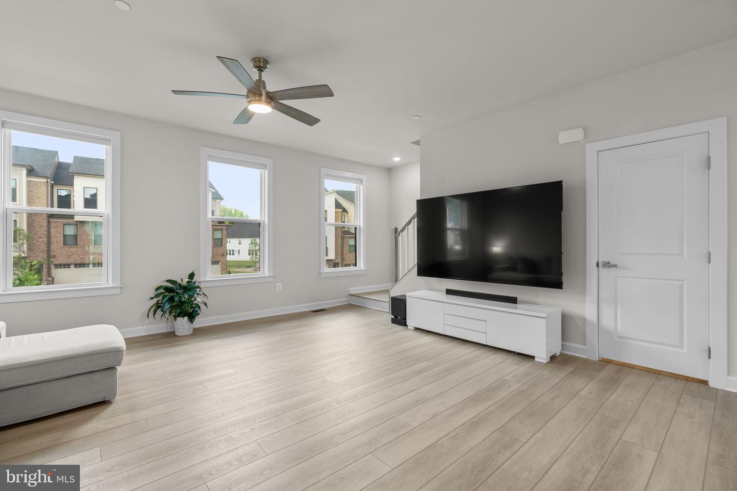 7410 Plainview Ter