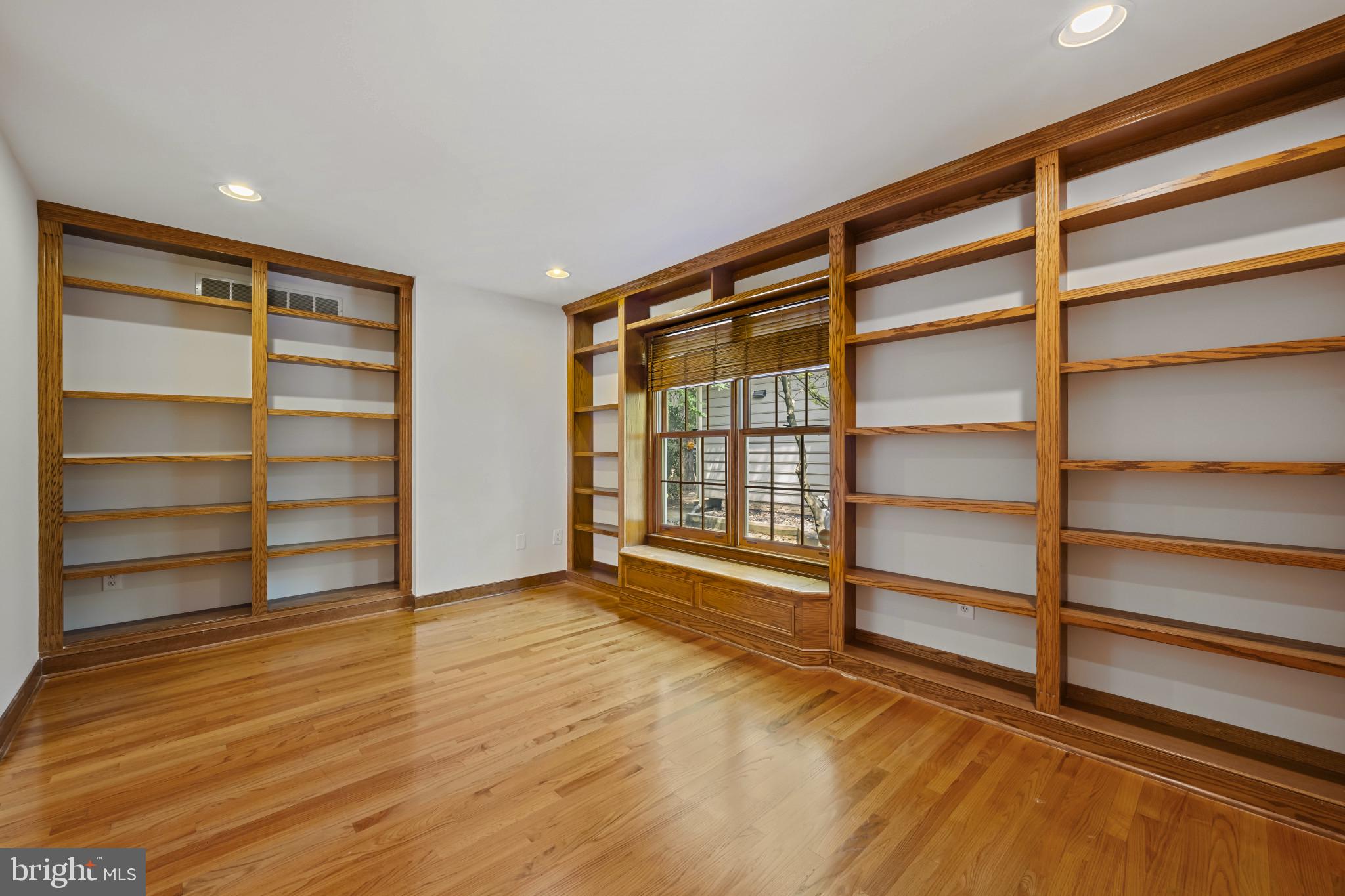 5001 Straight Star Pl