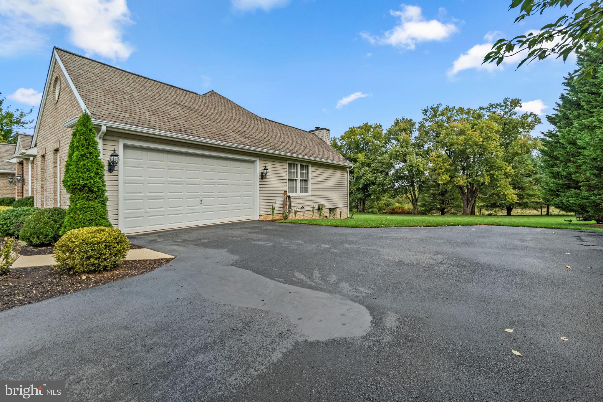 16020 FIELDS END COURT