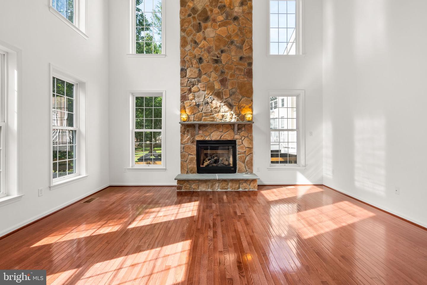 10120 Summer Glow Walk