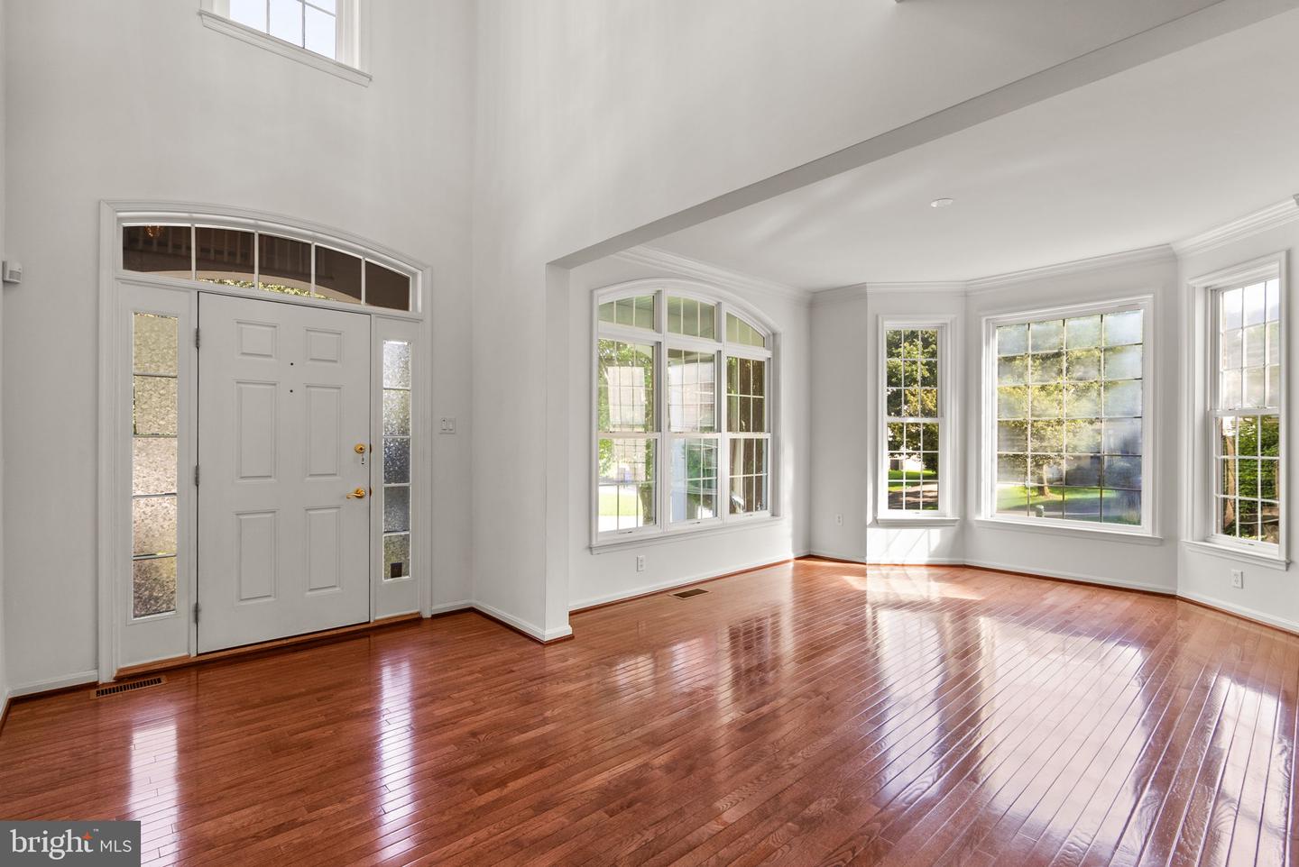 10120 Summer Glow Walk