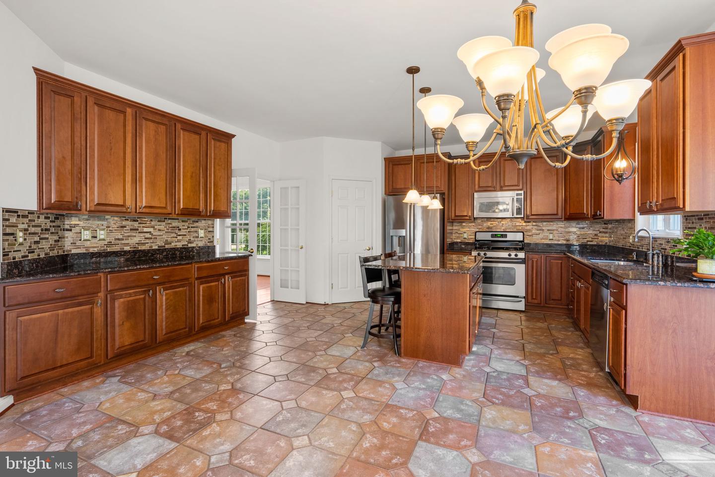 10120 Summer Glow Walk