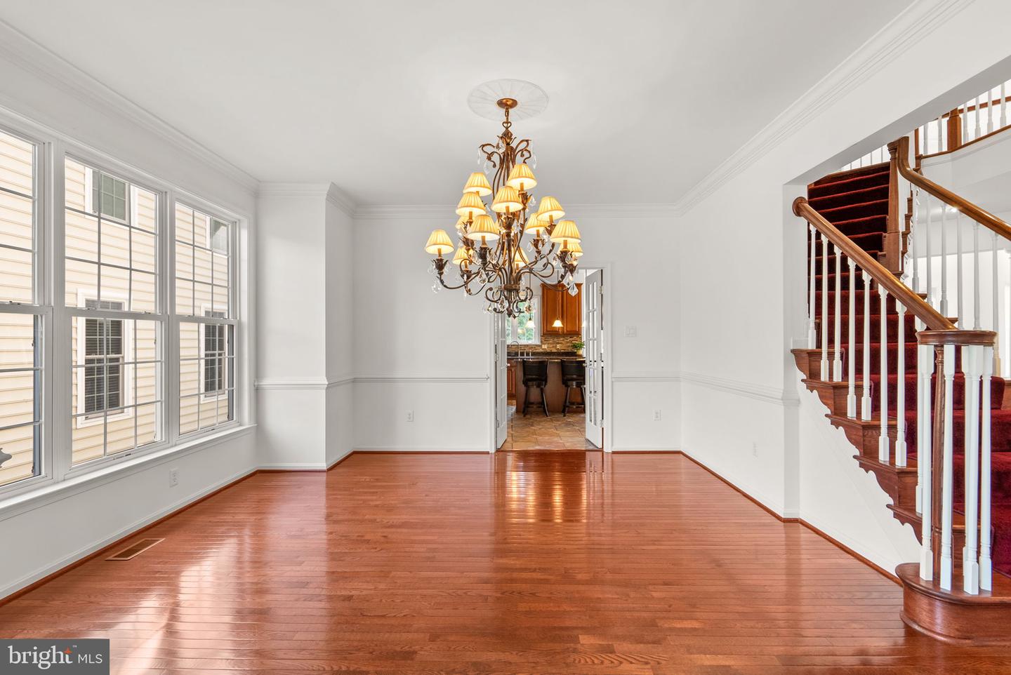 10120 Summer Glow Walk