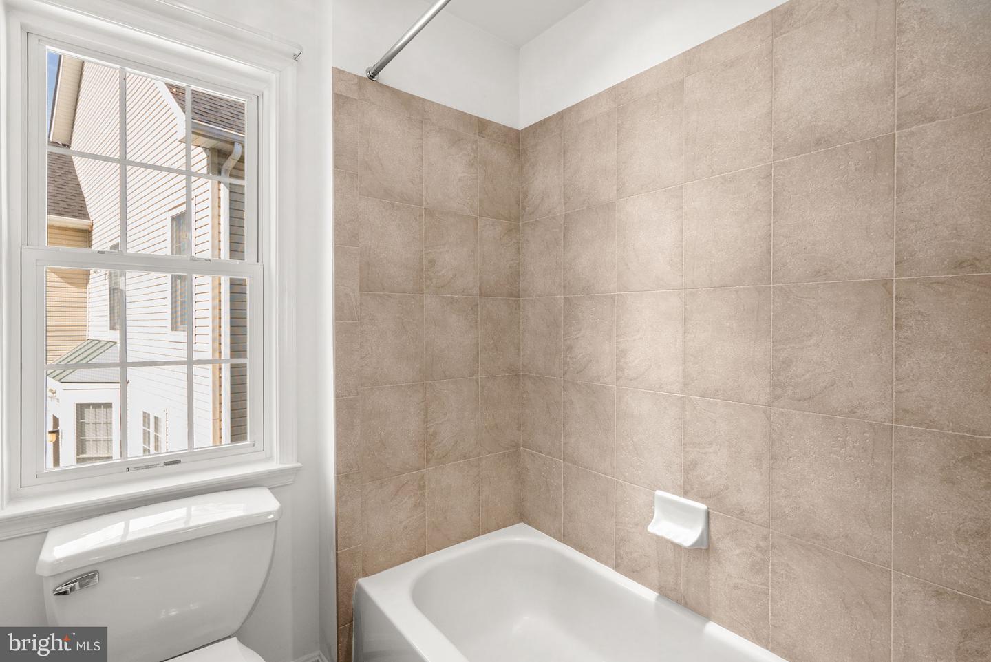 10120 Summer Glow Walk