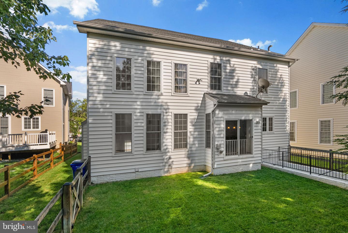 10120 Summer Glow Walk