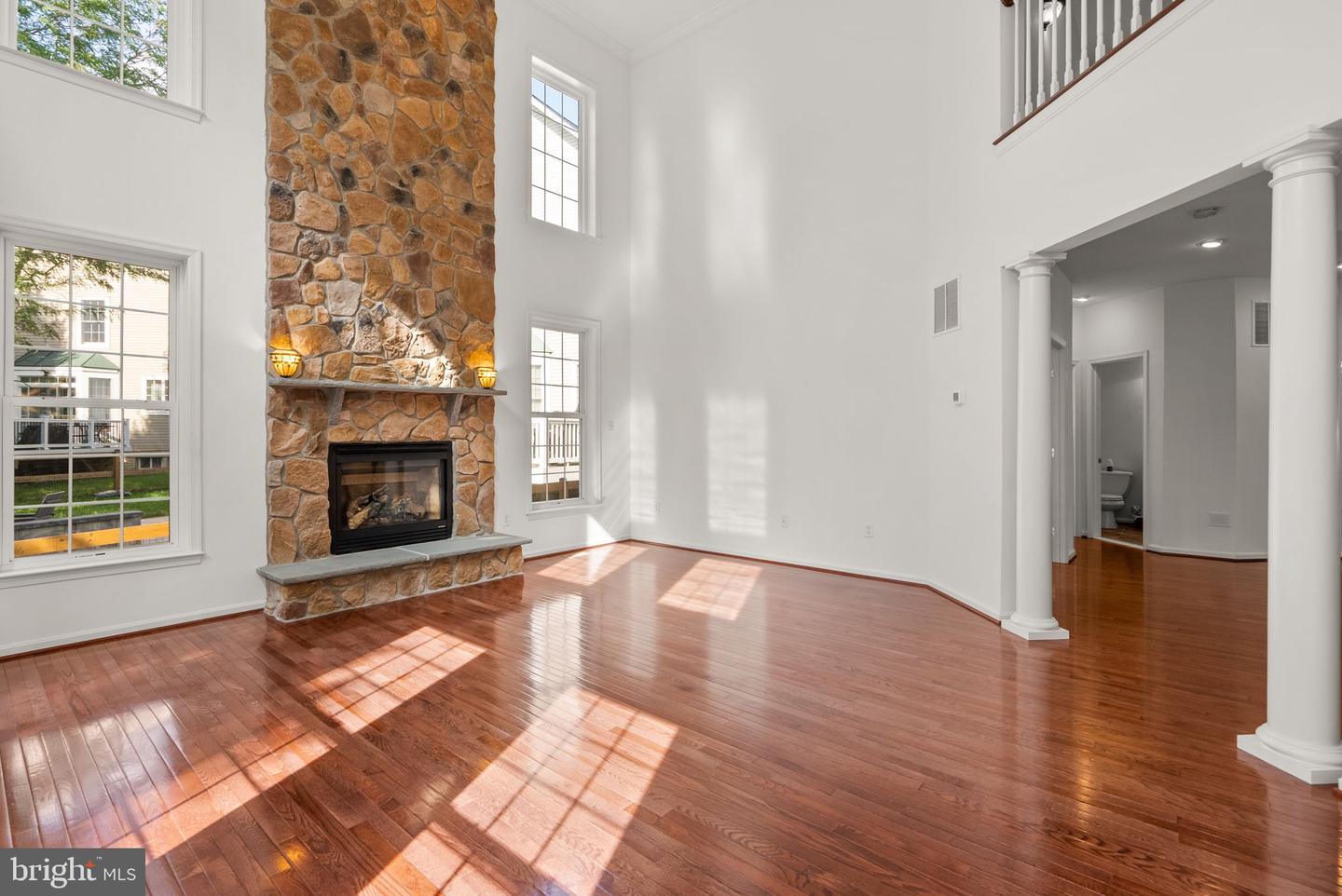 10120 Summer Glow Walk