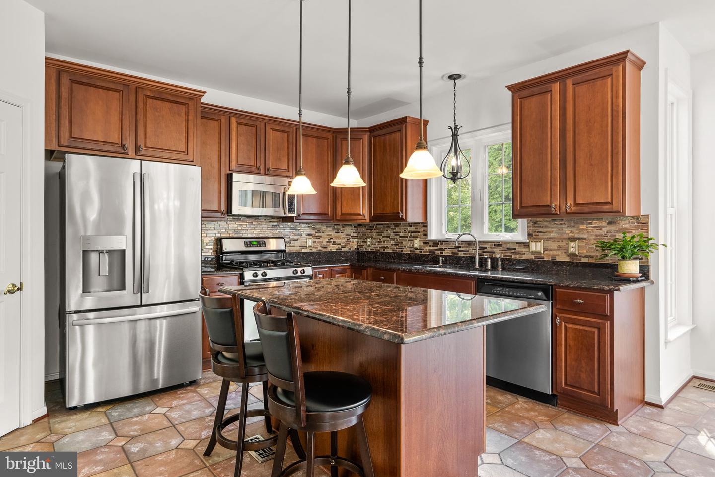 10120 Summer Glow Walk