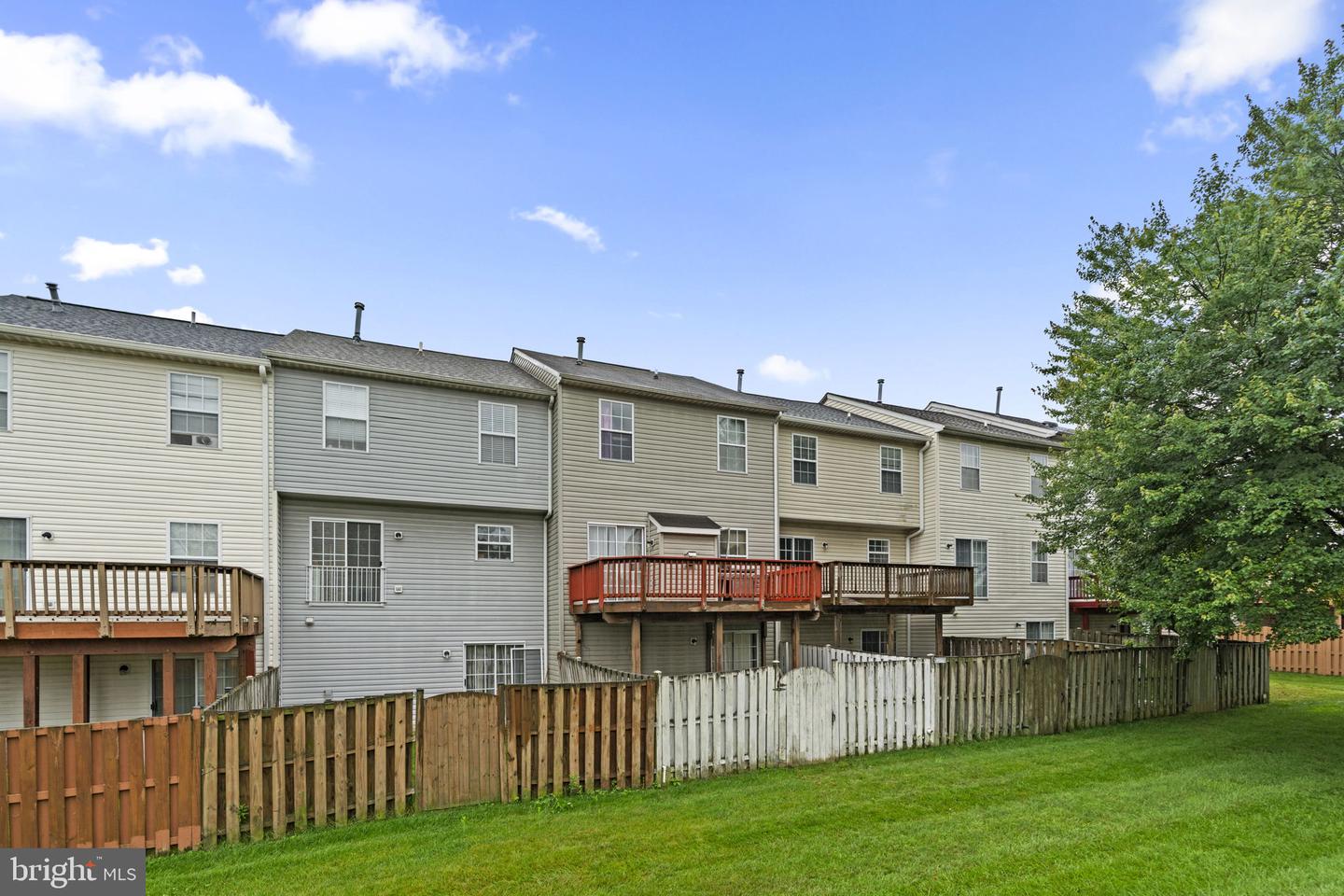 8839 Hawthorne Ct