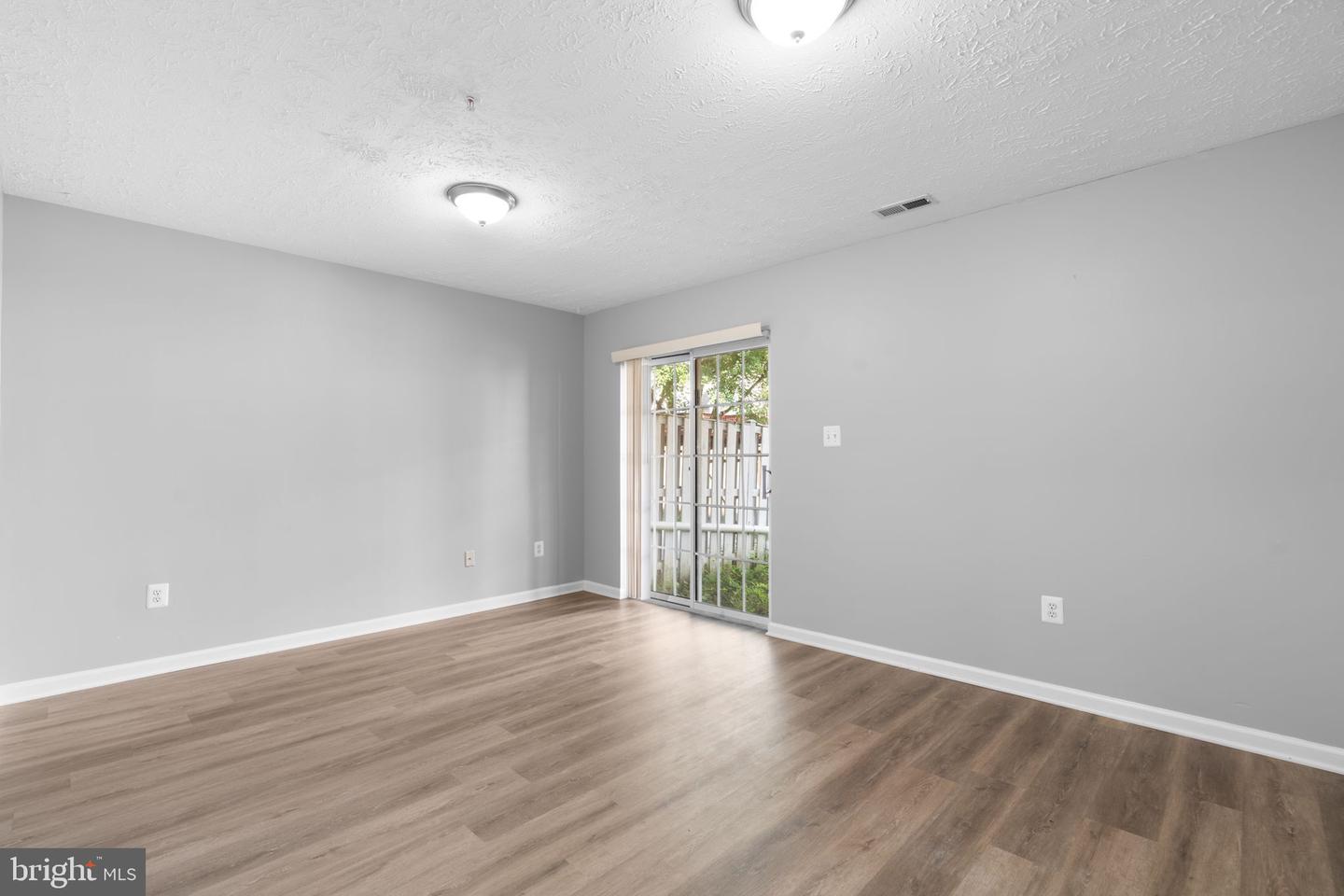8839 Hawthorne Ct