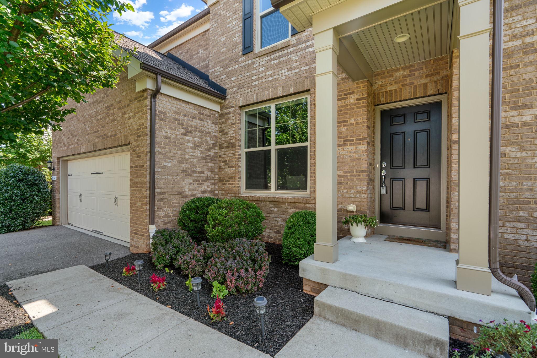 2414 Valley View Way