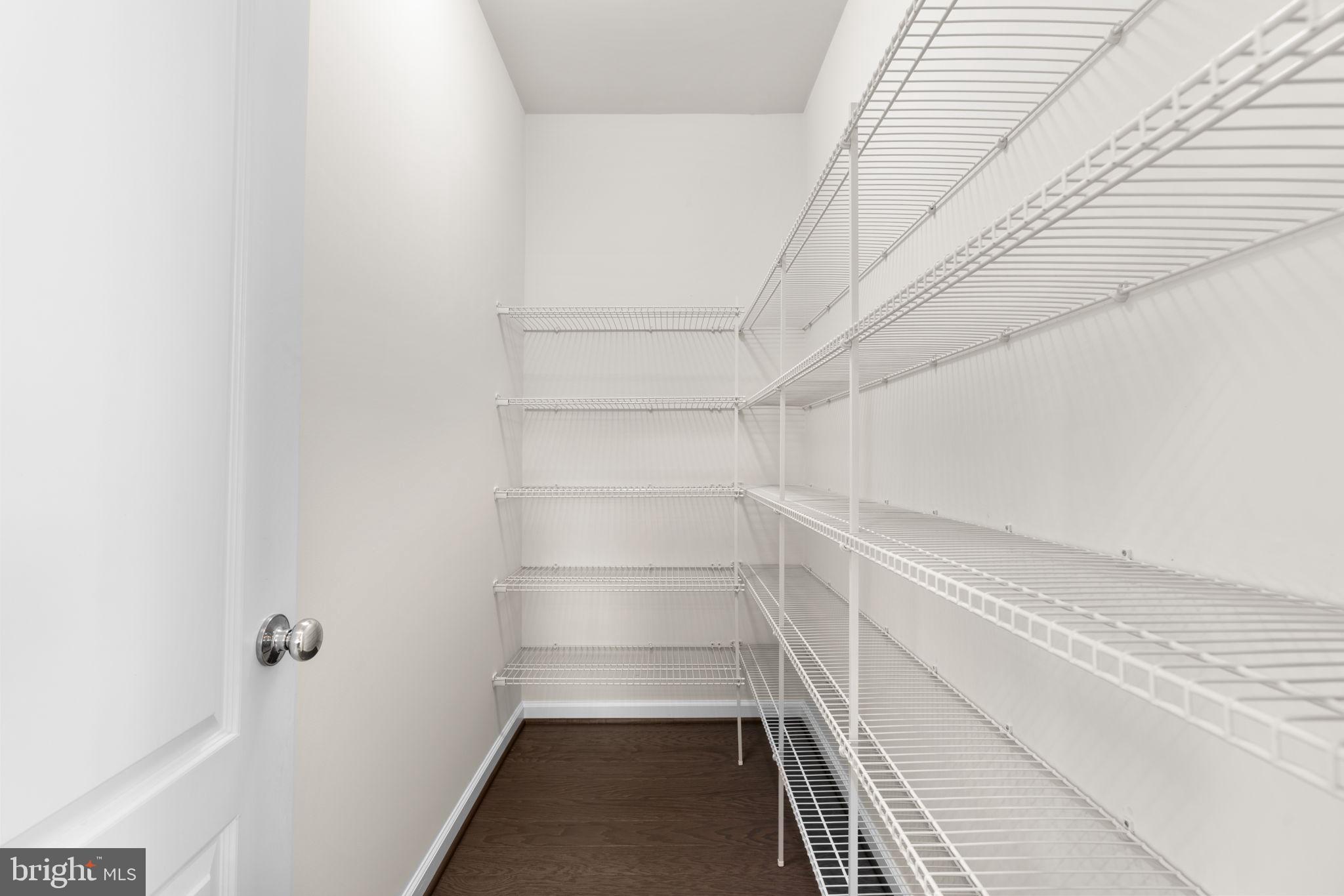 2414 Valley View Way