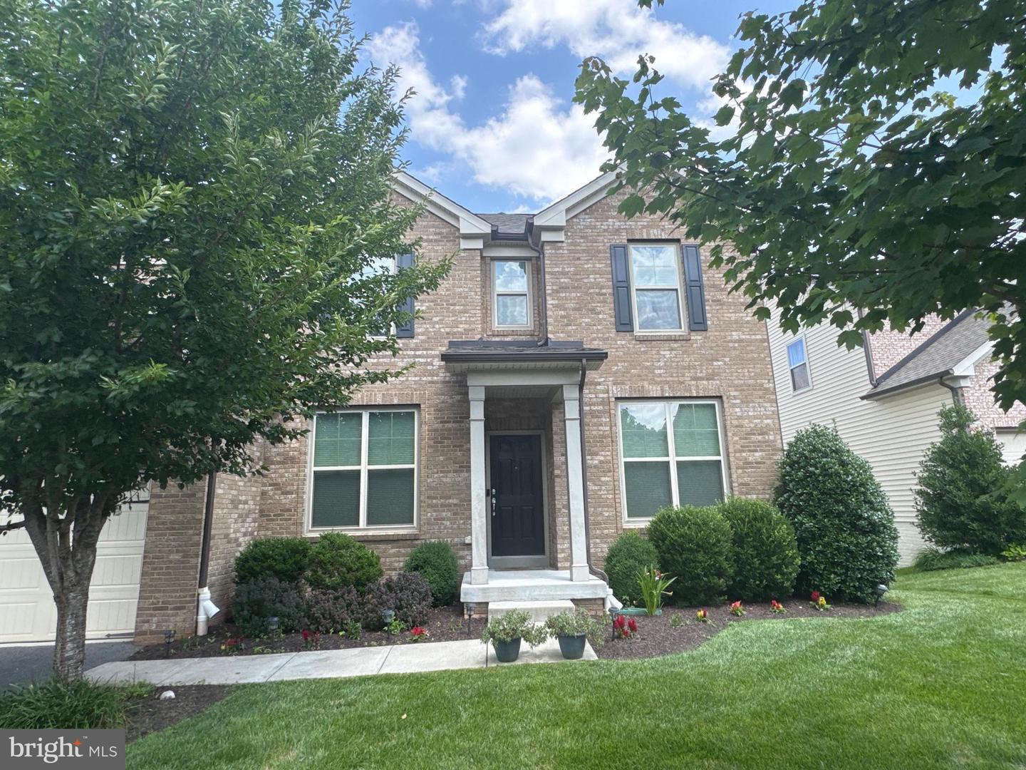 2414 Valley View Way