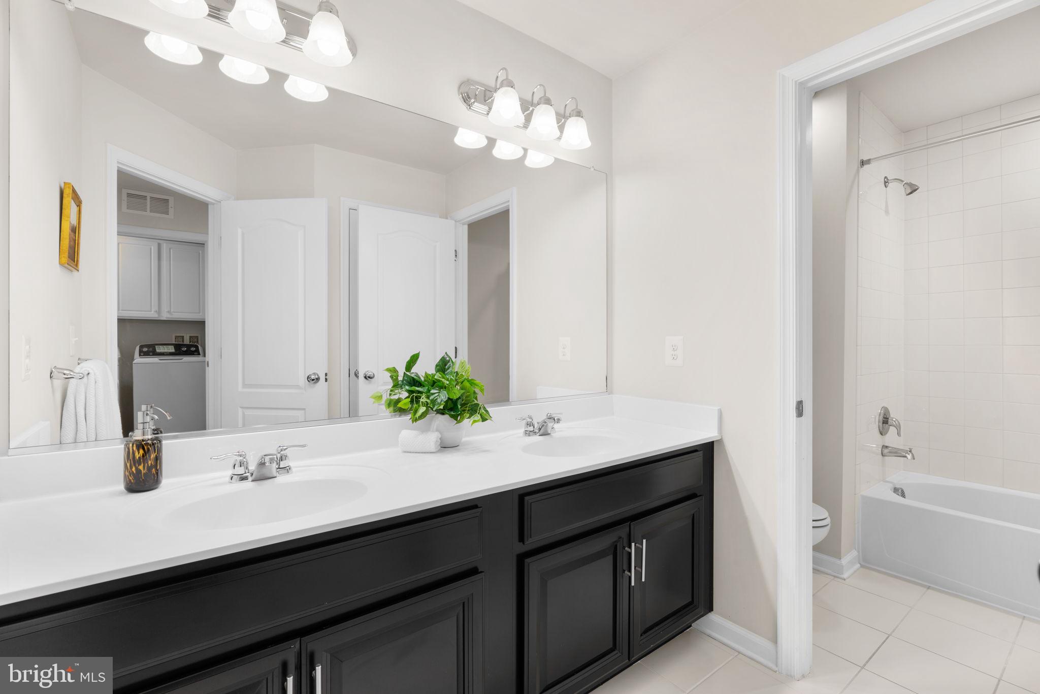 2414 Valley View Way