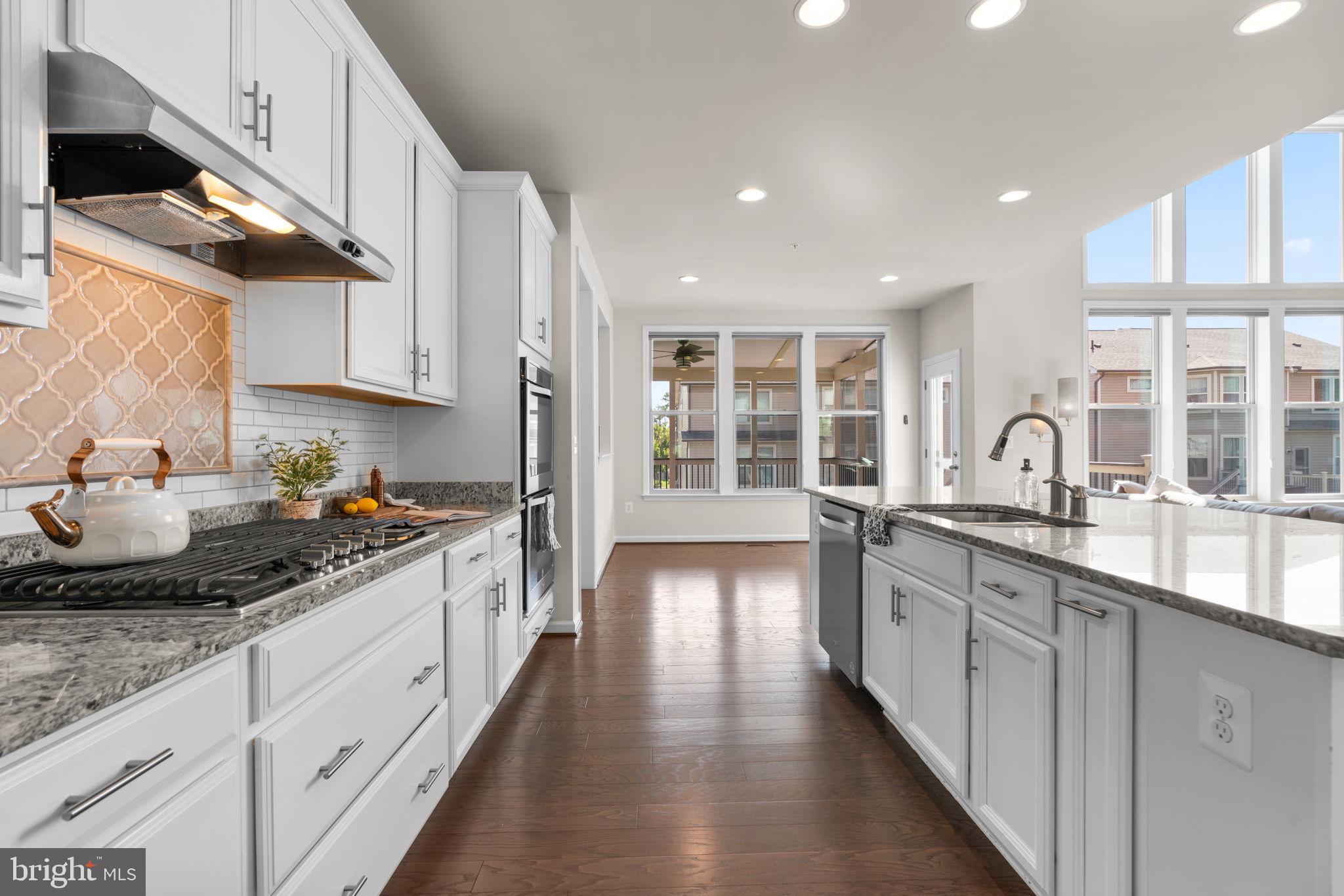 2414 Valley View Way