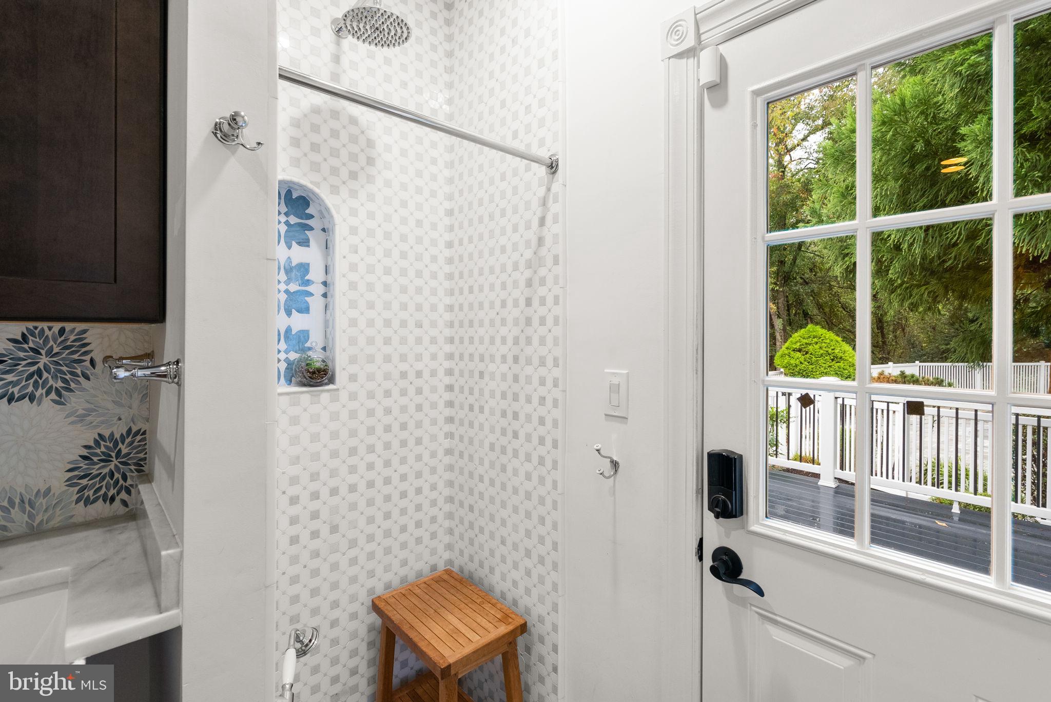 10312 KINGSWAY COURT