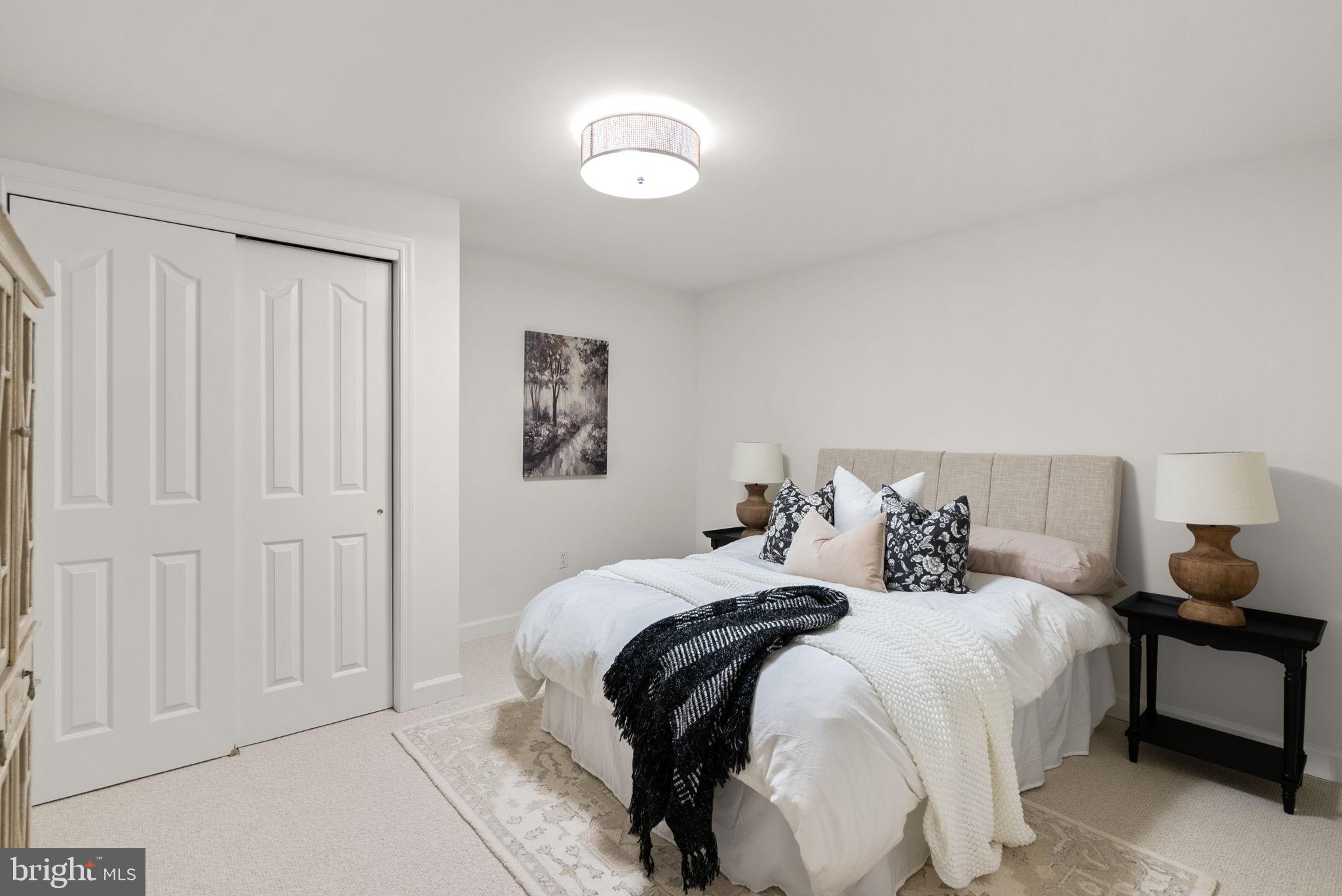 10312 KINGSWAY COURT