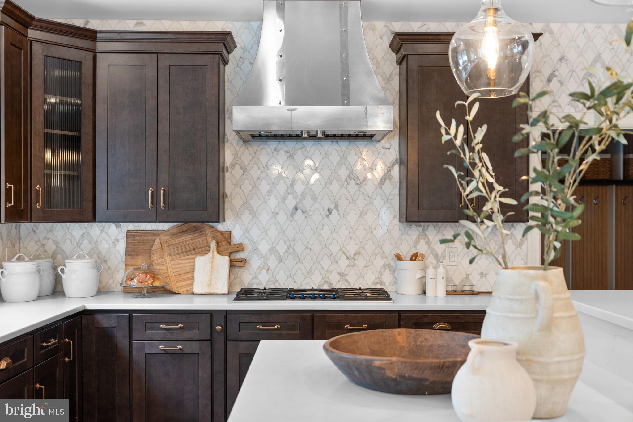 10312 KINGSWAY COURT