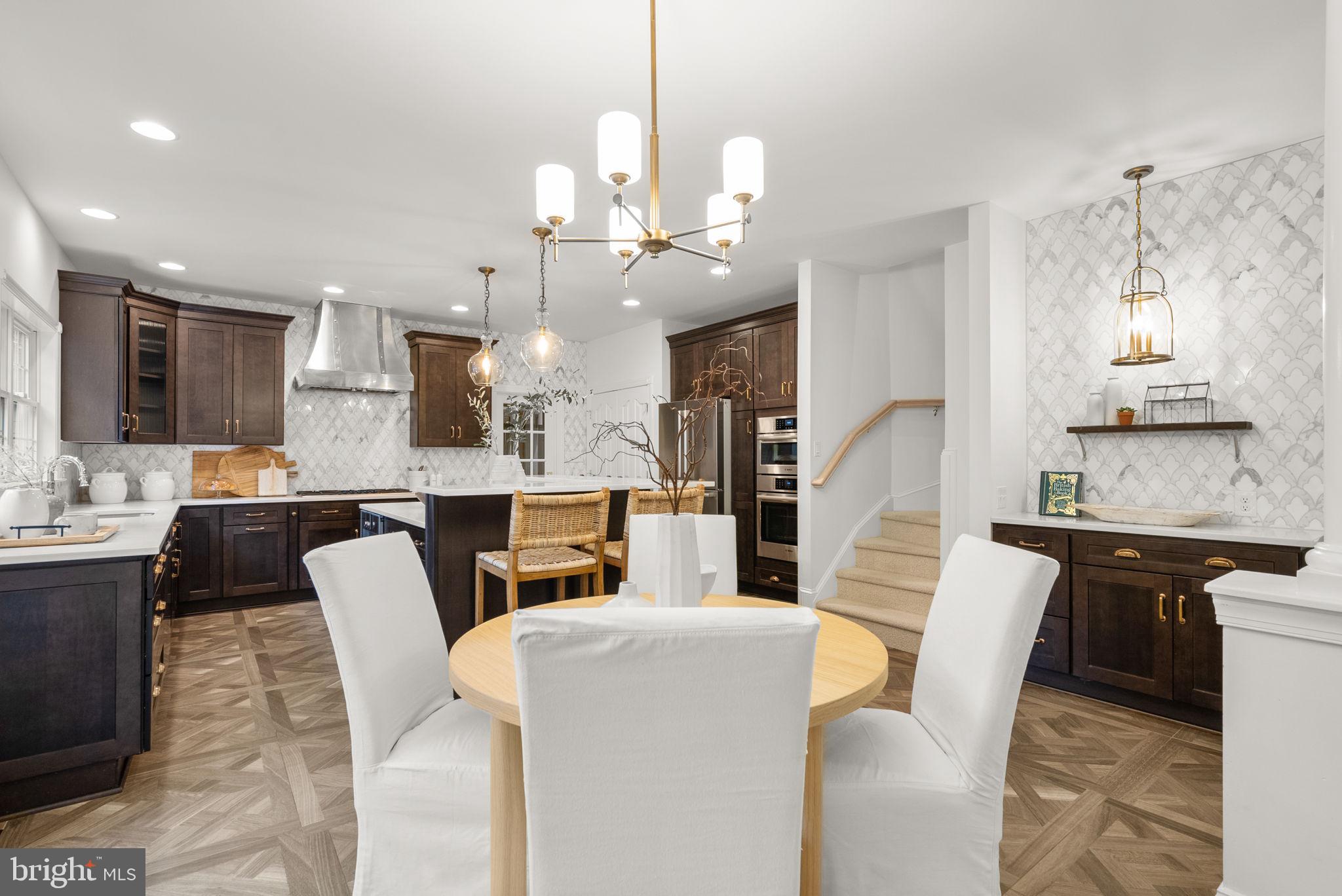 10312 KINGSWAY COURT