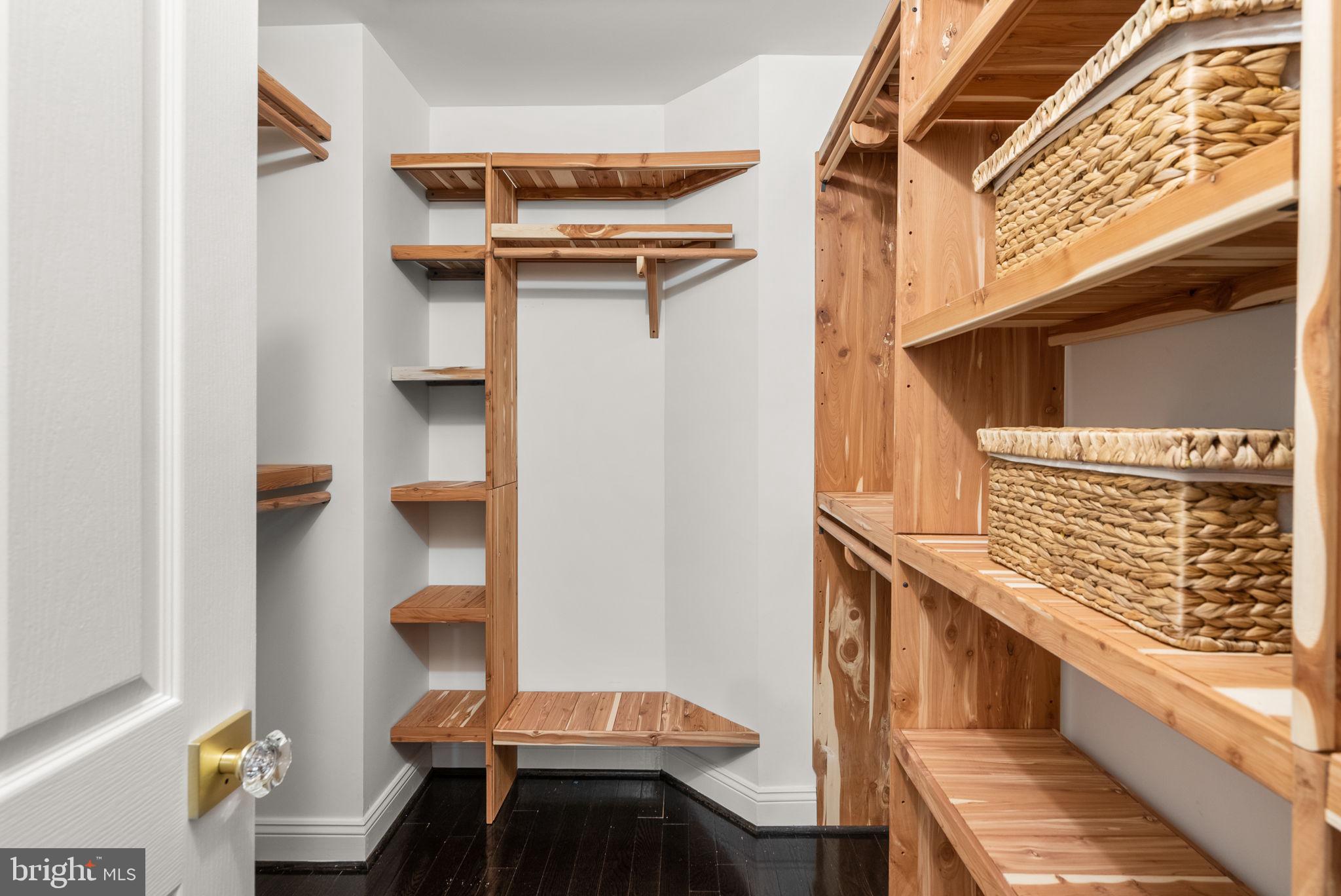 10312 KINGSWAY COURT