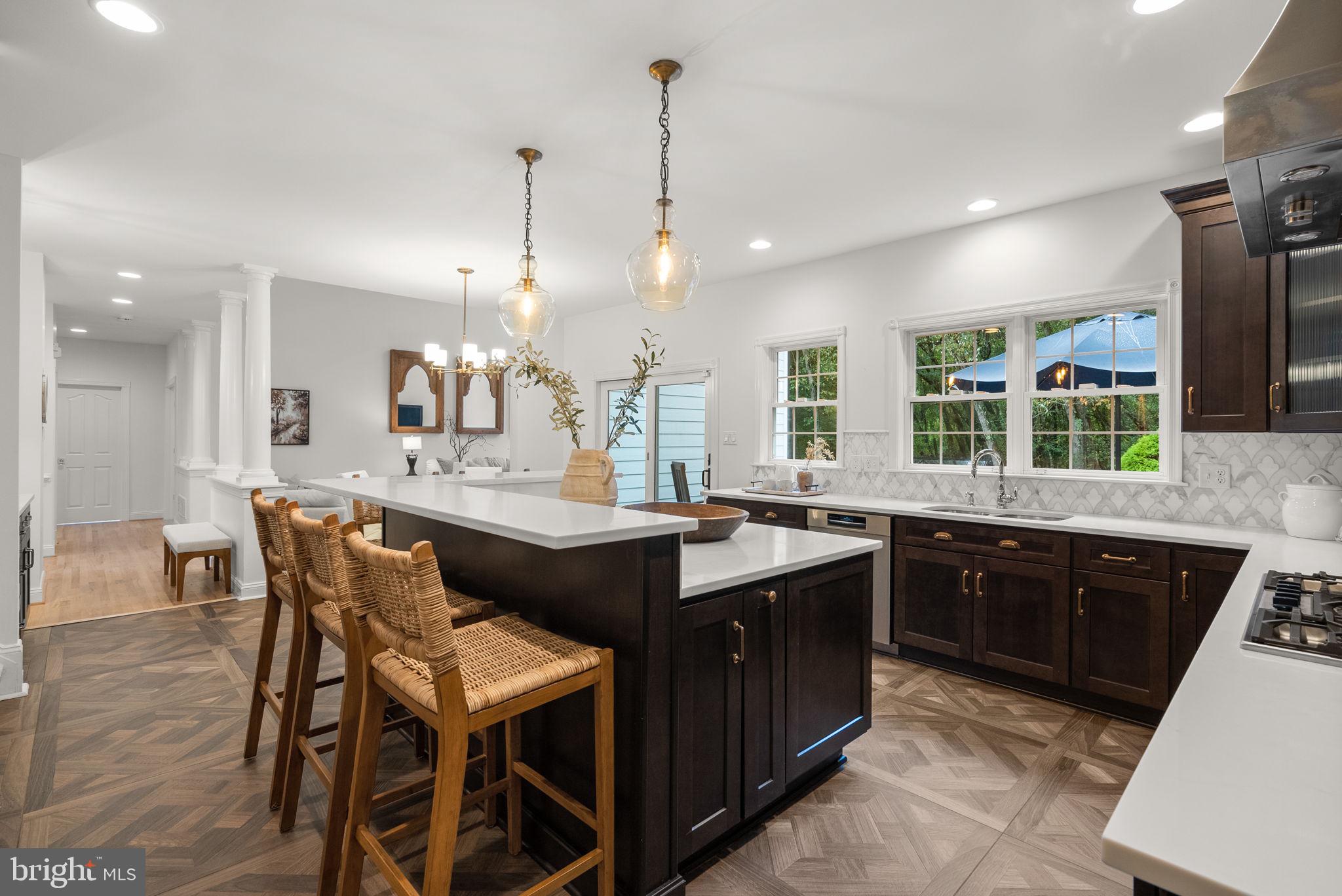 10312 KINGSWAY COURT