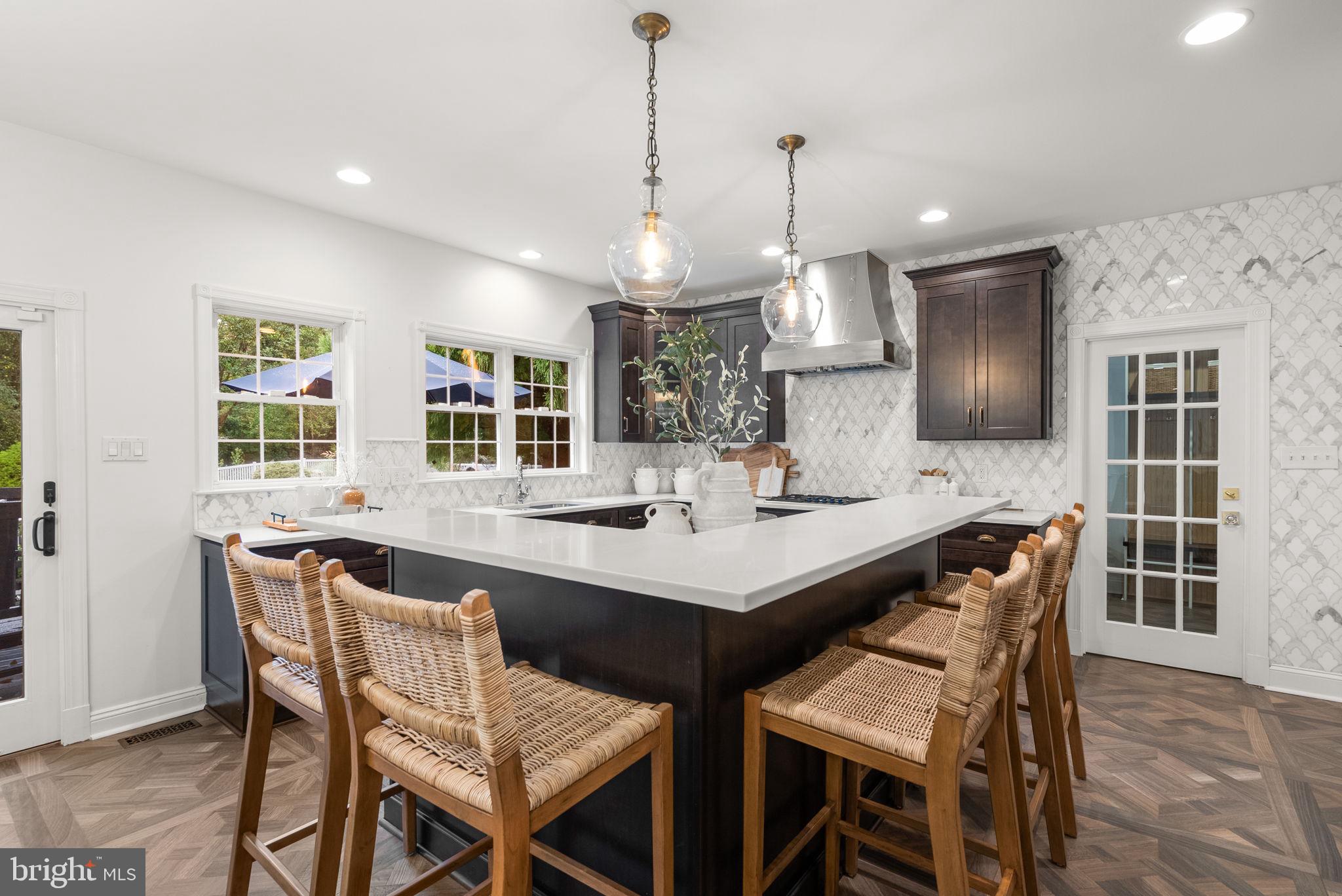 10312 KINGSWAY COURT